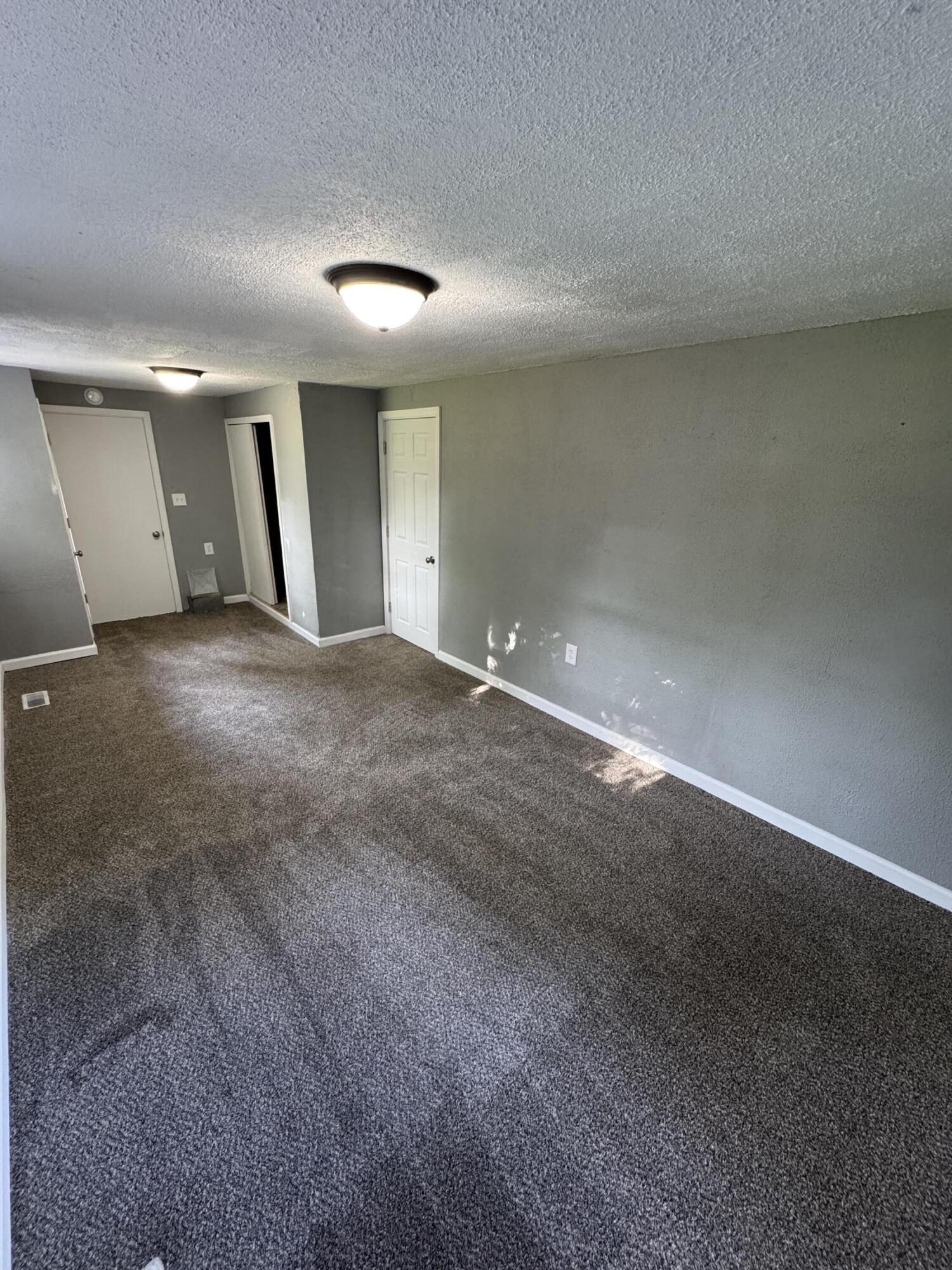 730 North West Avenue Property Photo 16