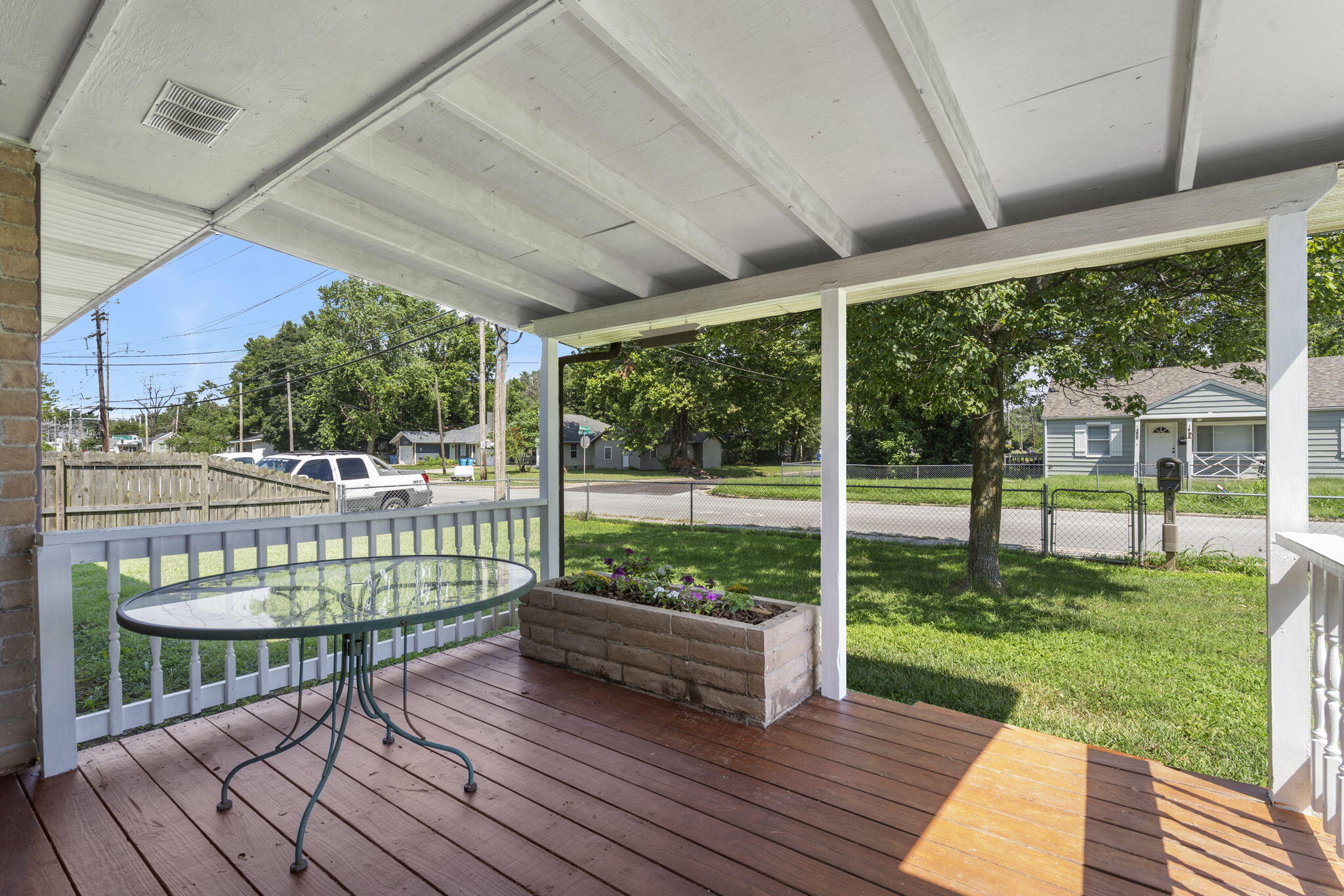 2222 West Nichols Street Property Photo 4