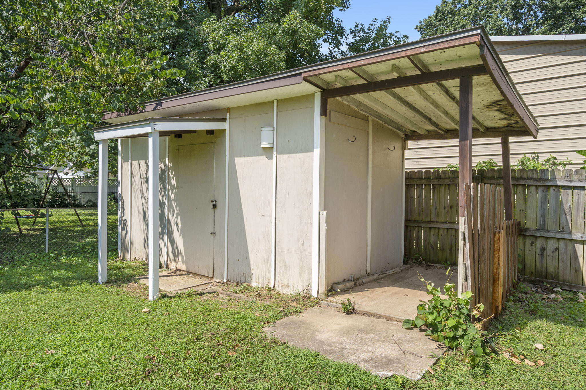 2222 West Nichols Street Property Photo 34