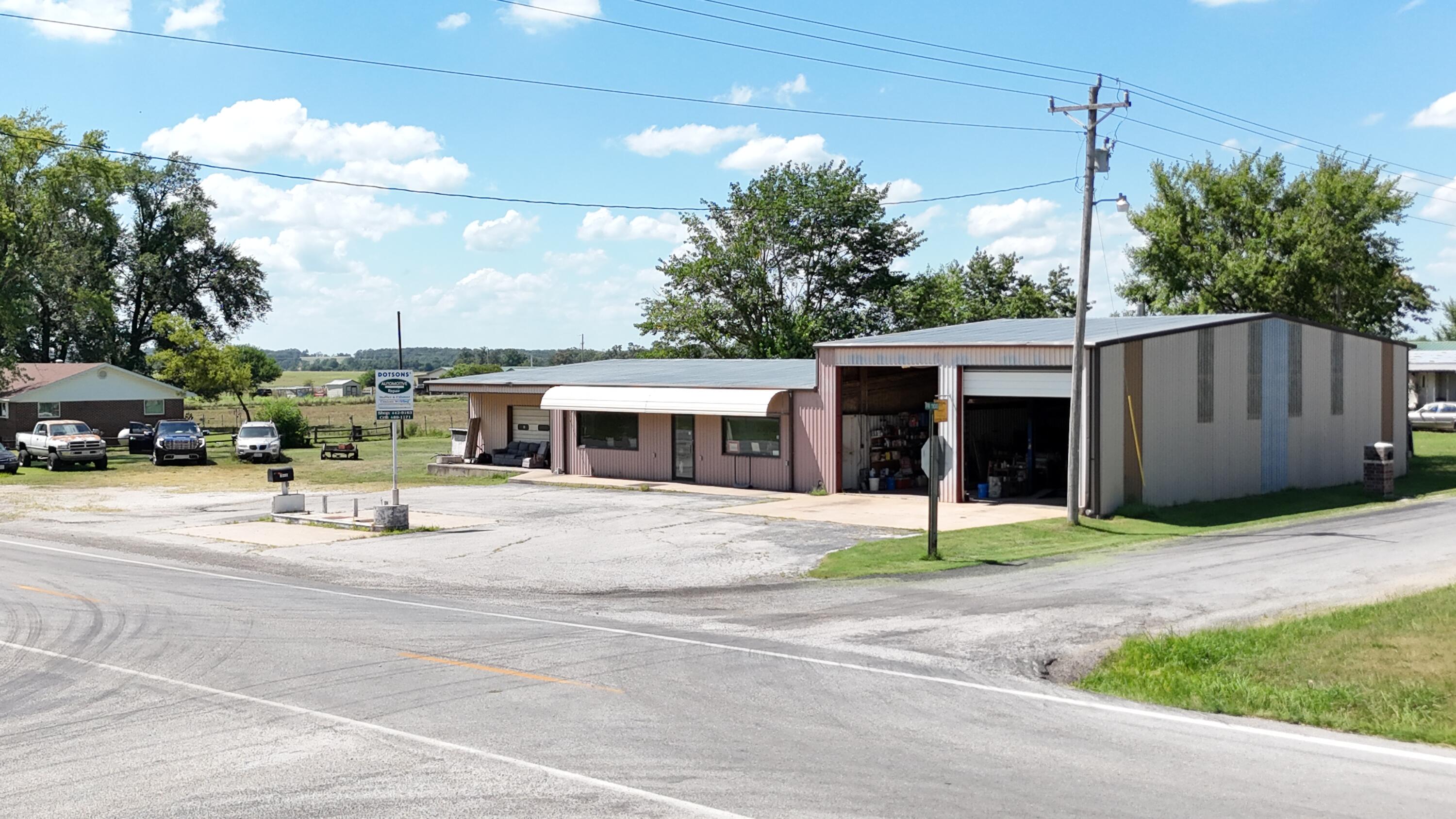 10468 State Highway C Property Photo 3