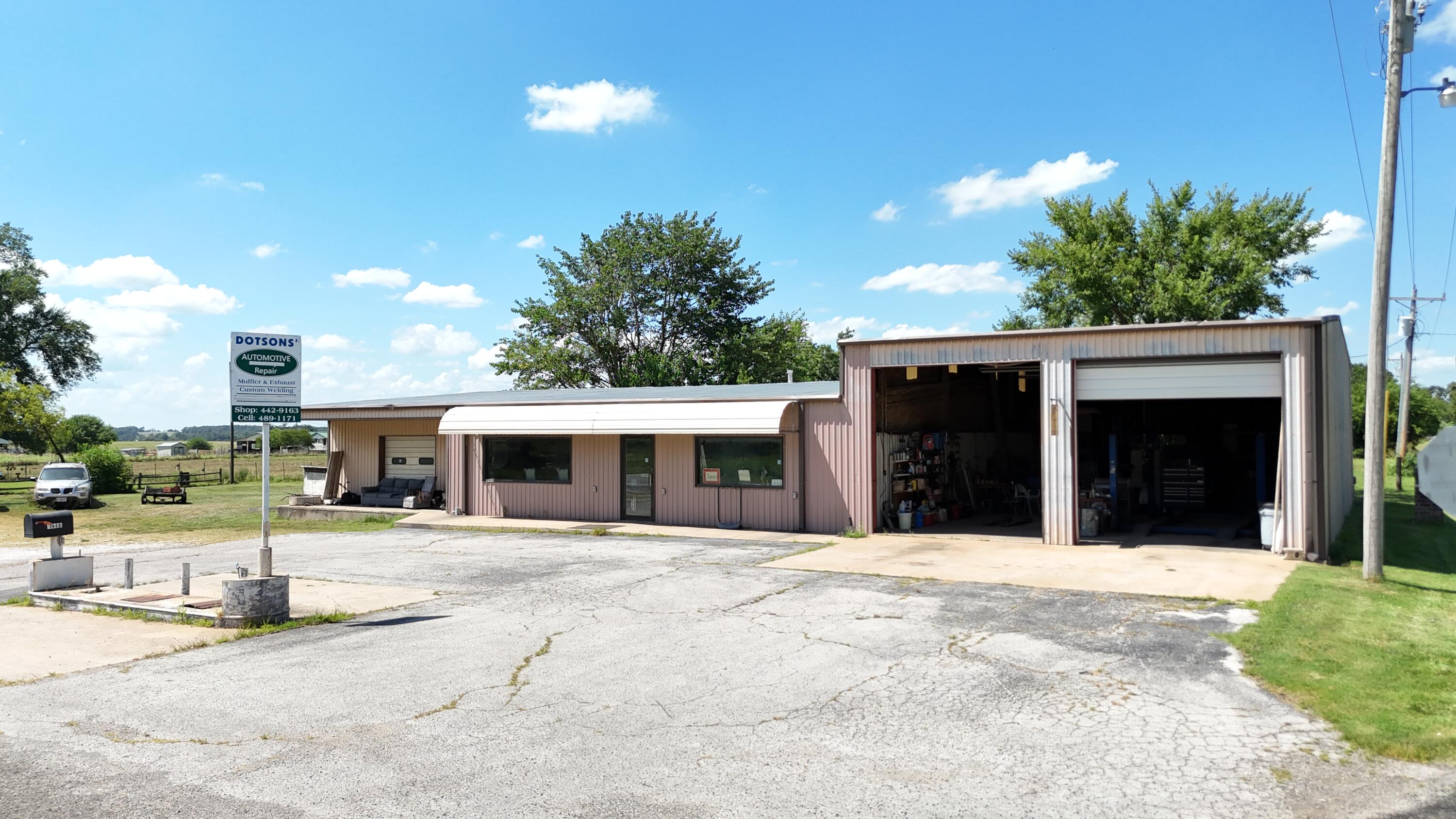 10468 State Highway C Property Photo 5