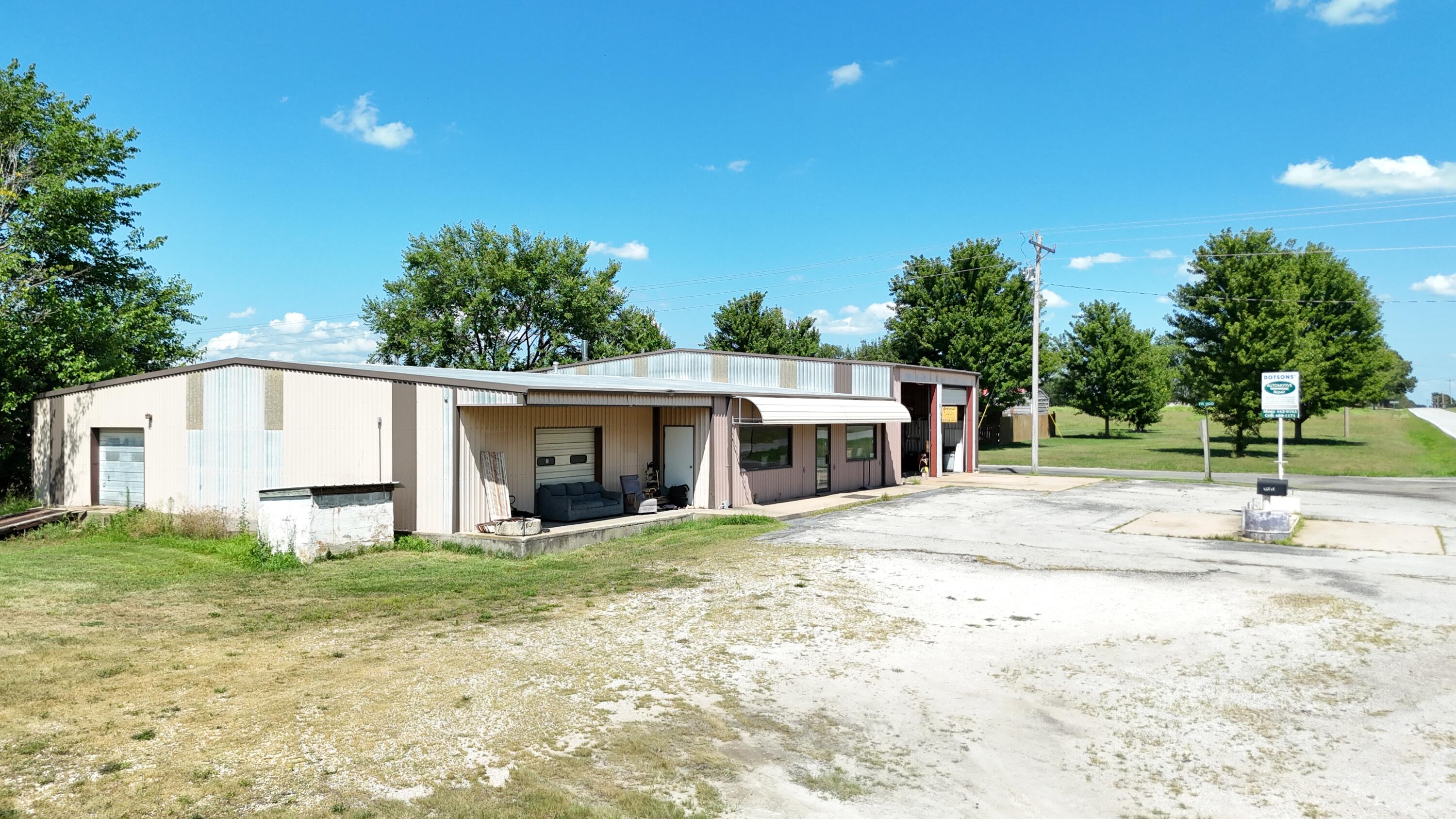 10468 State Highway C Property Photo 9