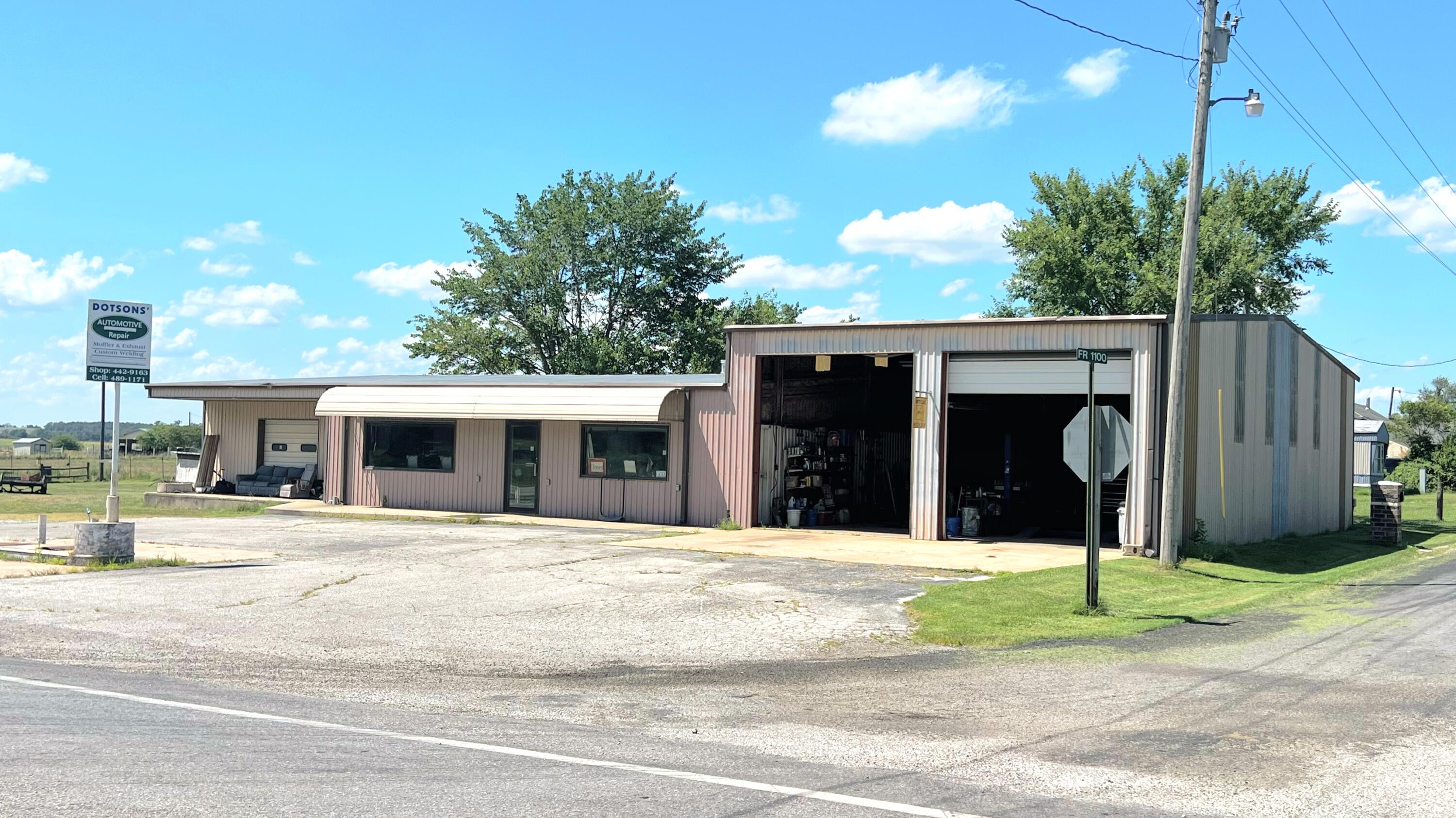 10468 State Highway C Property Photo 10