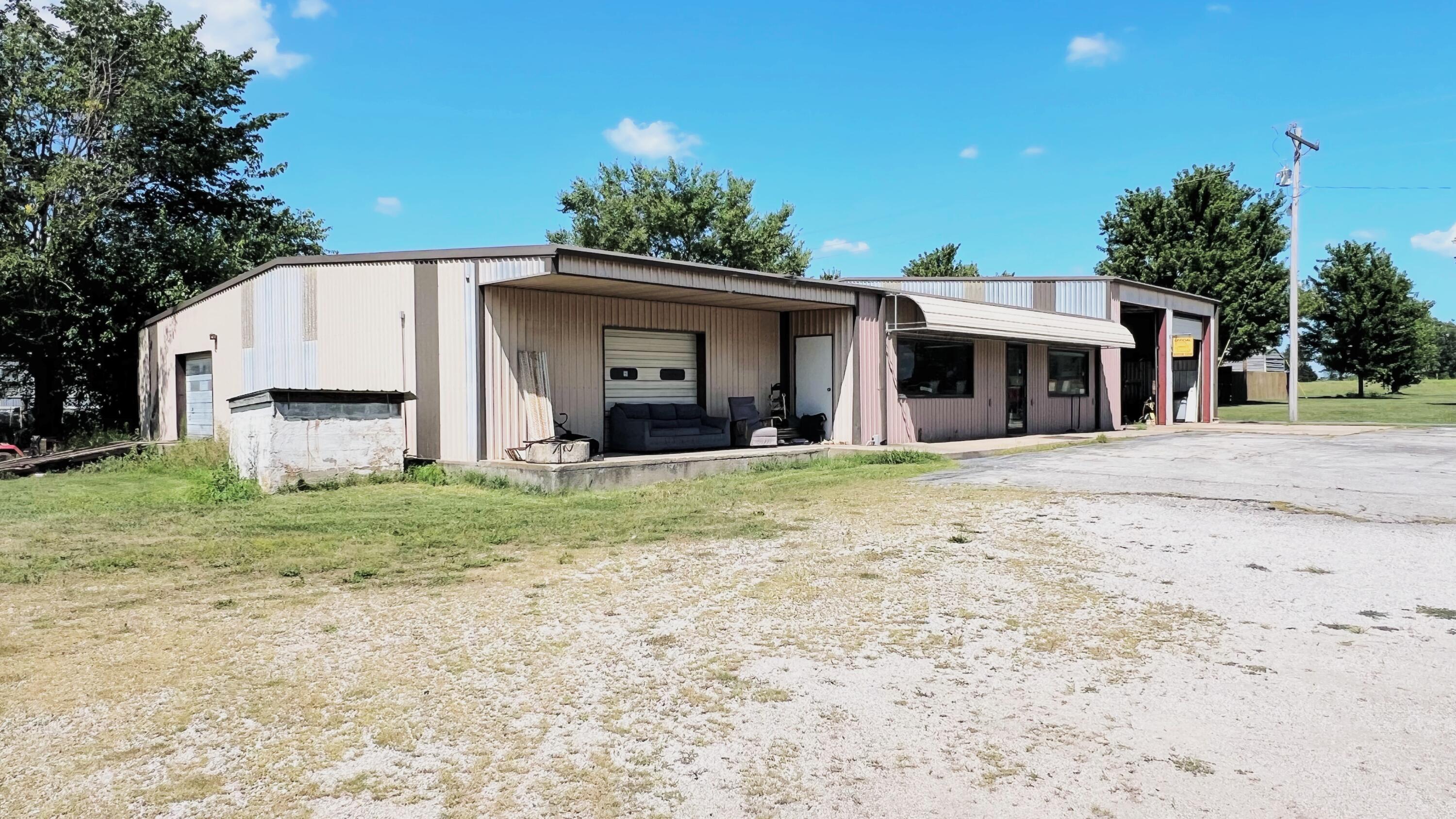 10468 State Highway C Property Photo 11