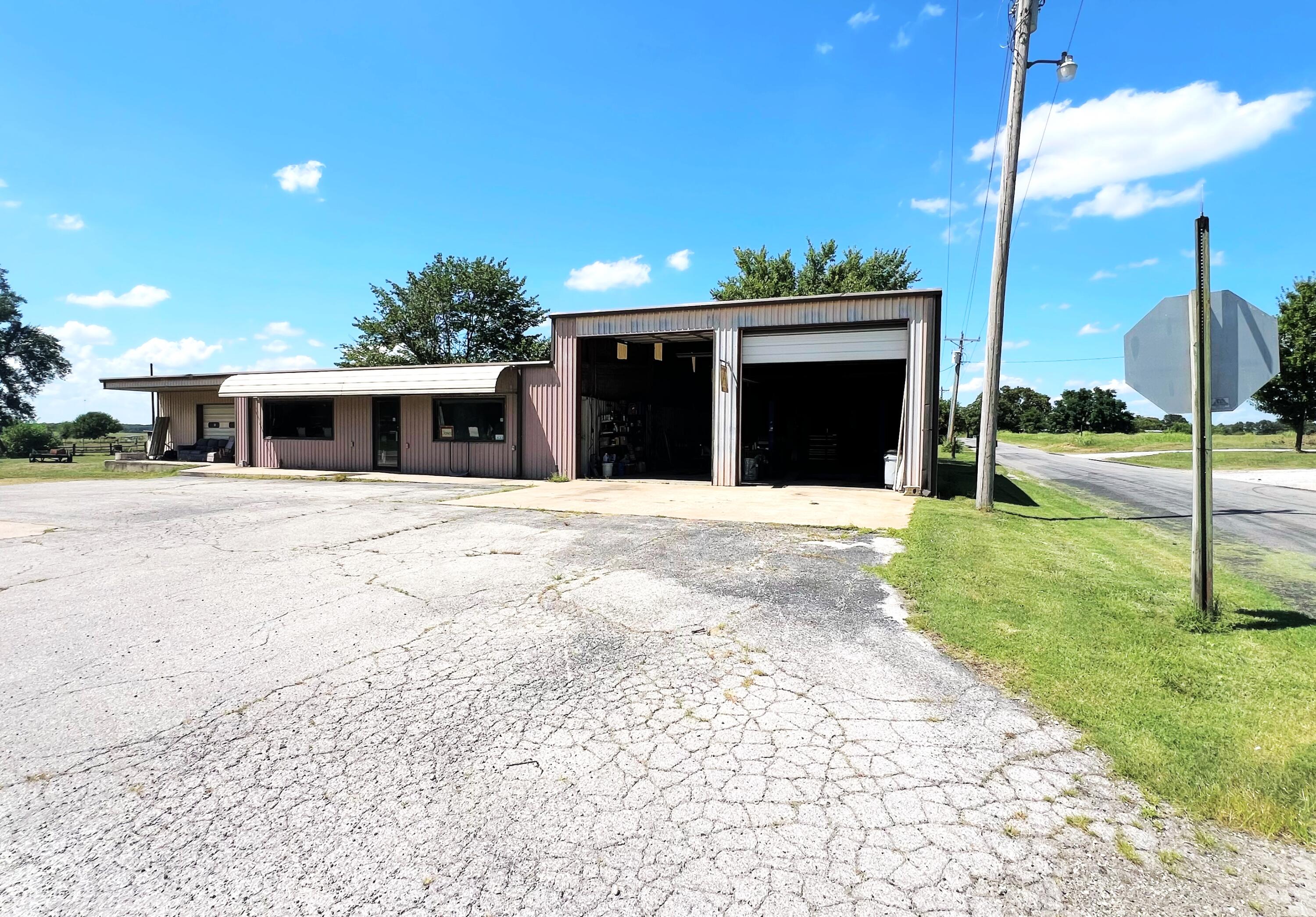 10468 State Highway C Property Photo 12