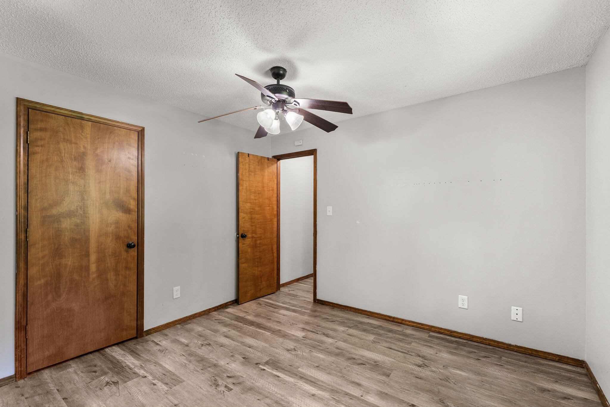 3137 East Republic Road Property Photo 15