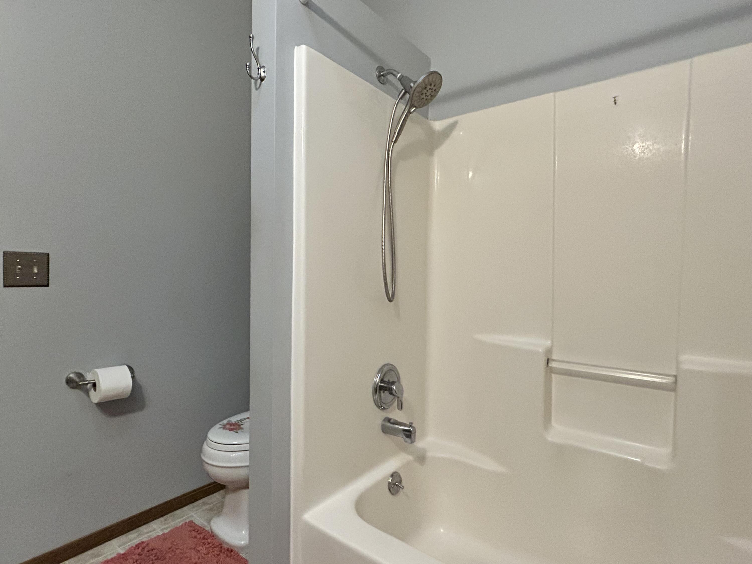 3233 West Primrose Street Property Photo 9