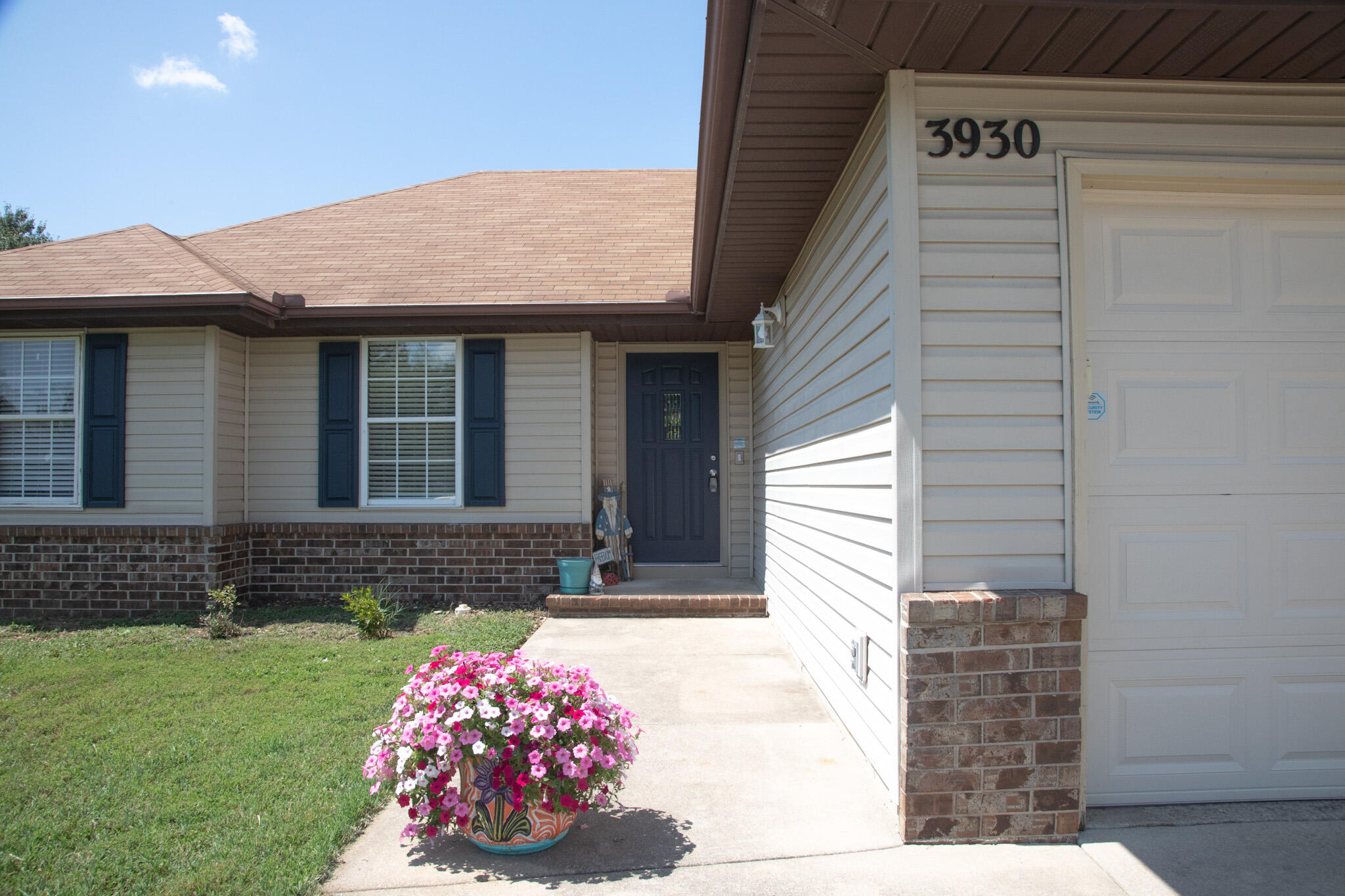 3930 West Kay Pointe Boulevard Property Photo 2