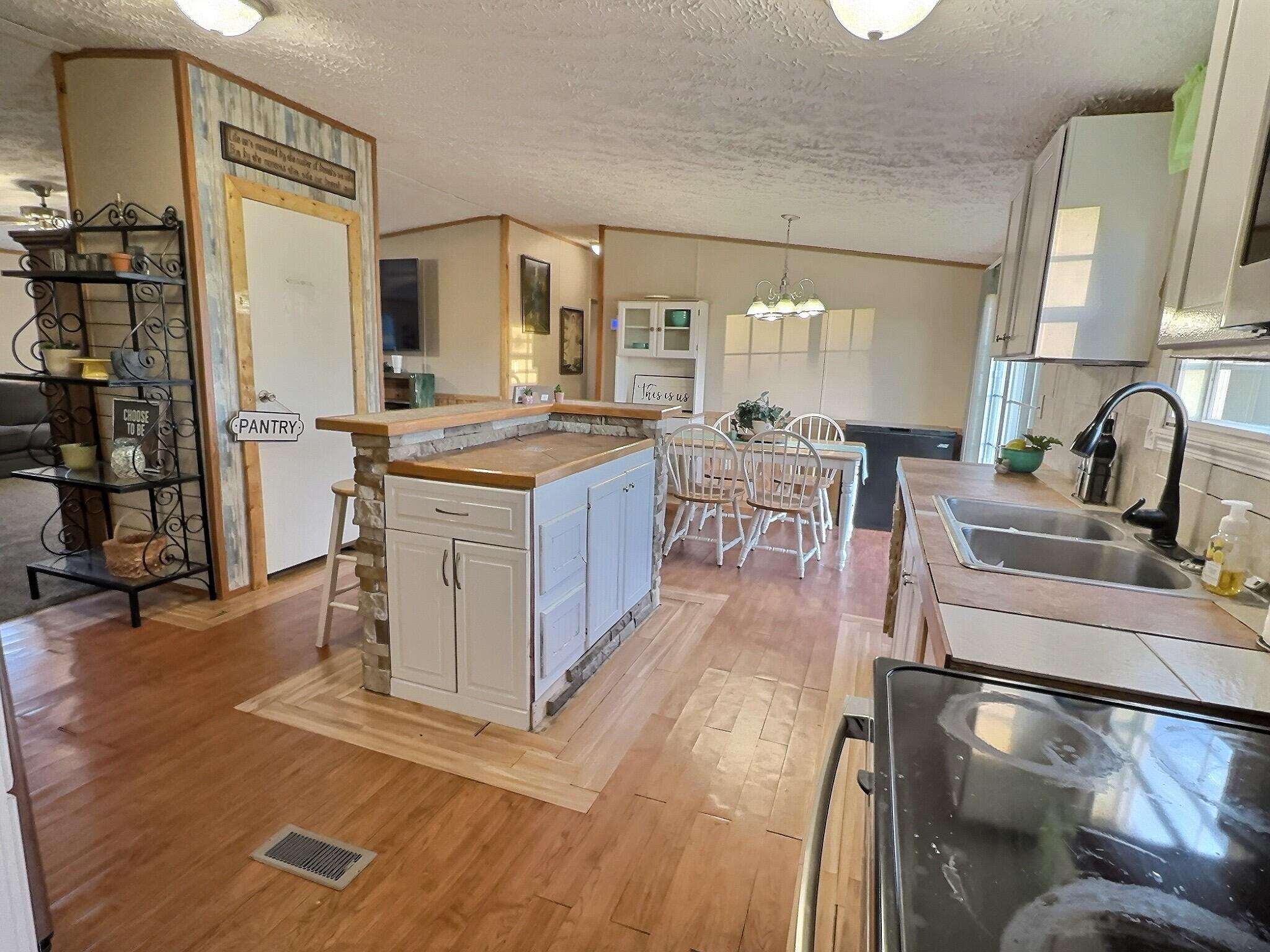 8565 Southwest 1301 Property Photo 25