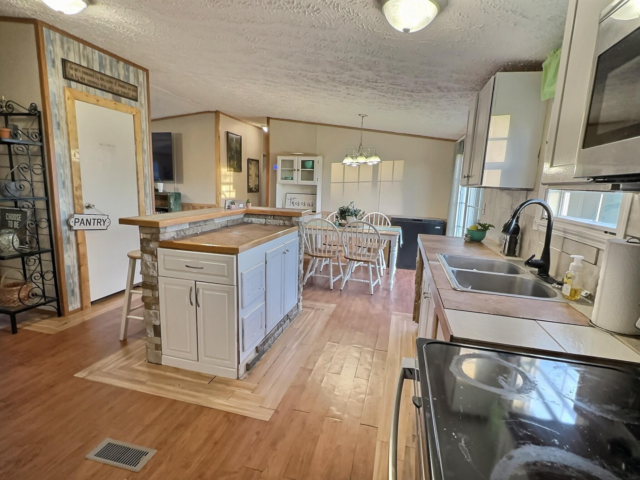 8565 Southwest 1301 Property Photo 34