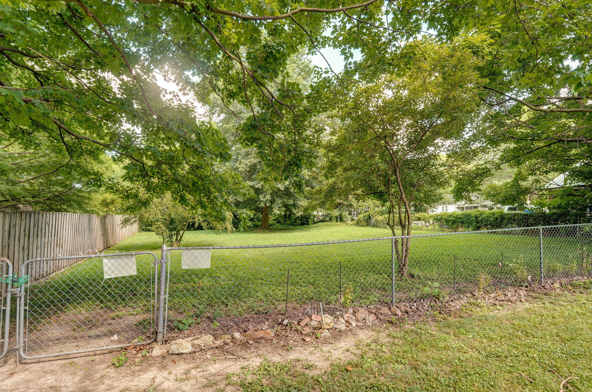 2450 North Fremont Avenue Property Photo 25