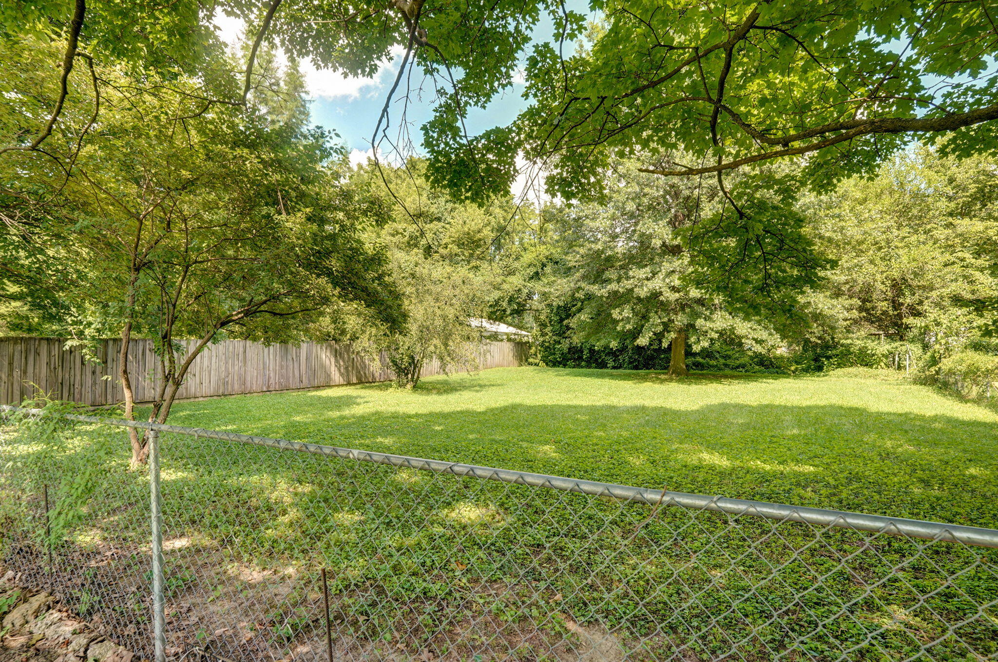 2450 North Fremont Avenue Property Photo 26