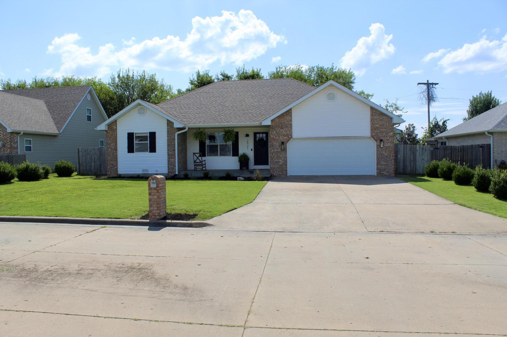 2921 Grant Avenue Property Photo 2