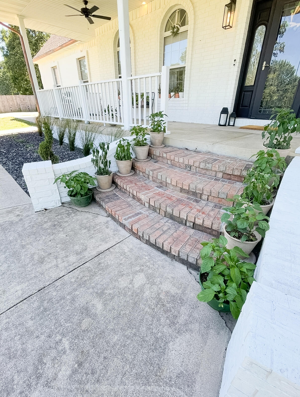 1541 Briarwood Drive Property Photo 2