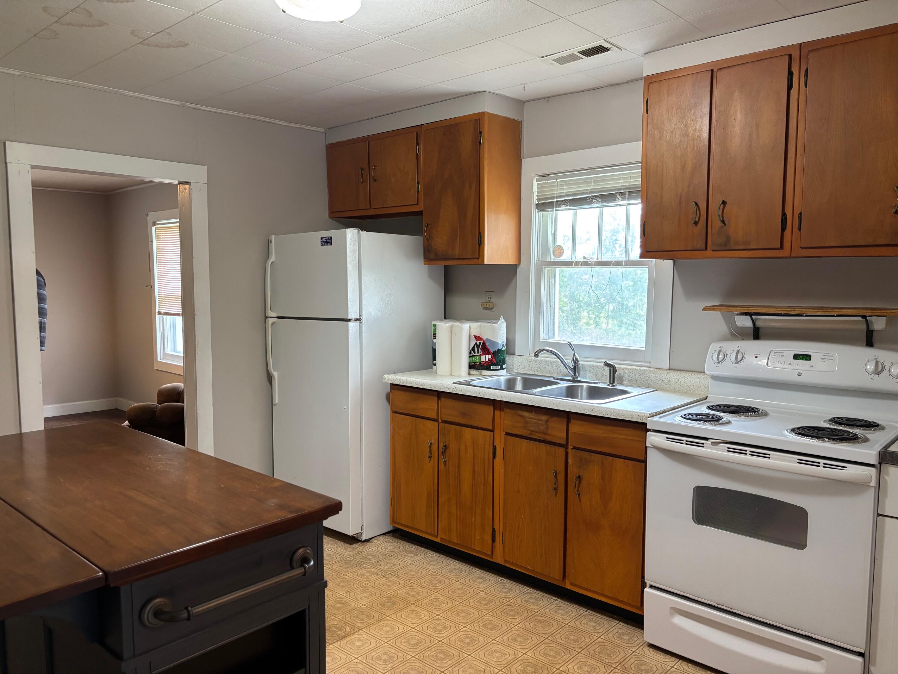 2364 Two Rivers Road Property Photo 6