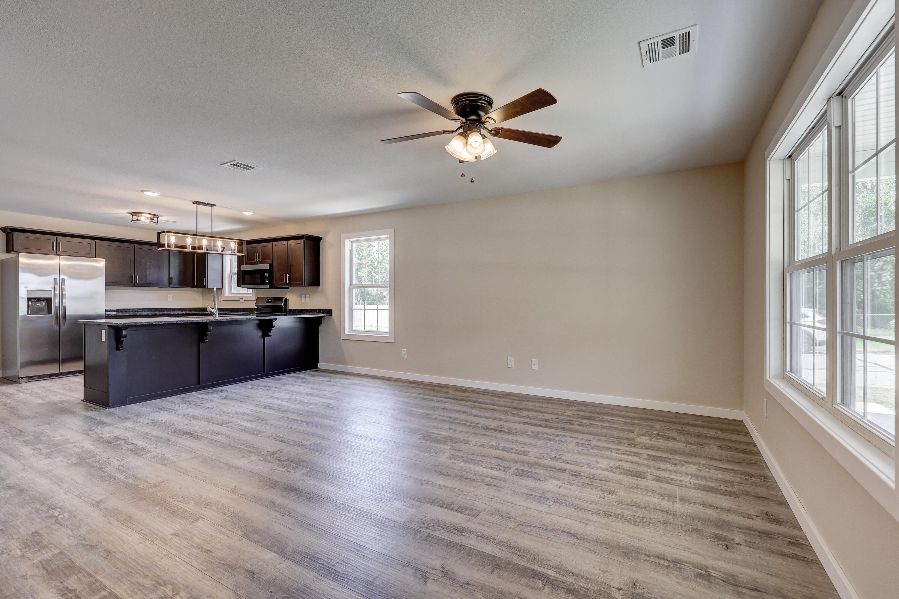 802 South Mckinley Avenue Property Photo 6