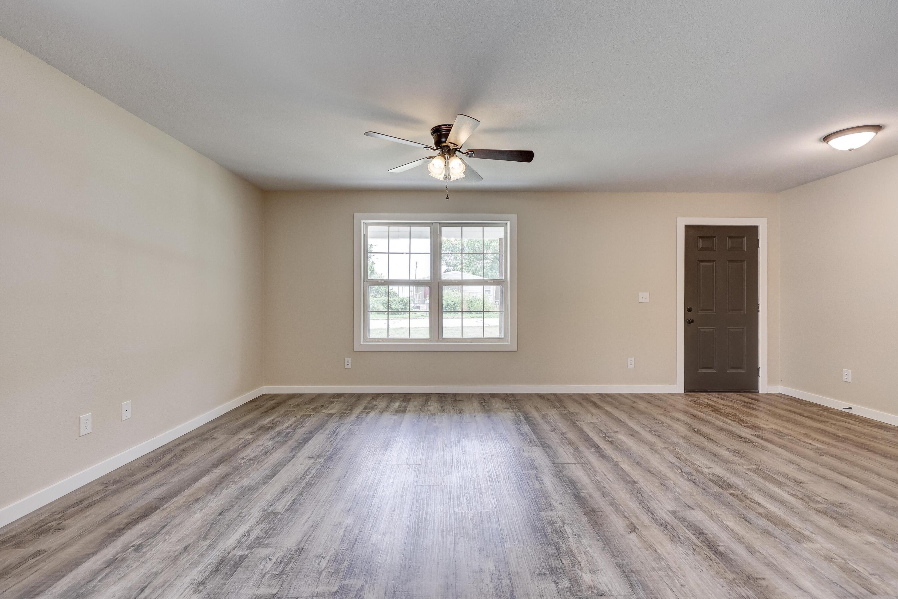 802 South Mckinley Avenue Property Photo 10