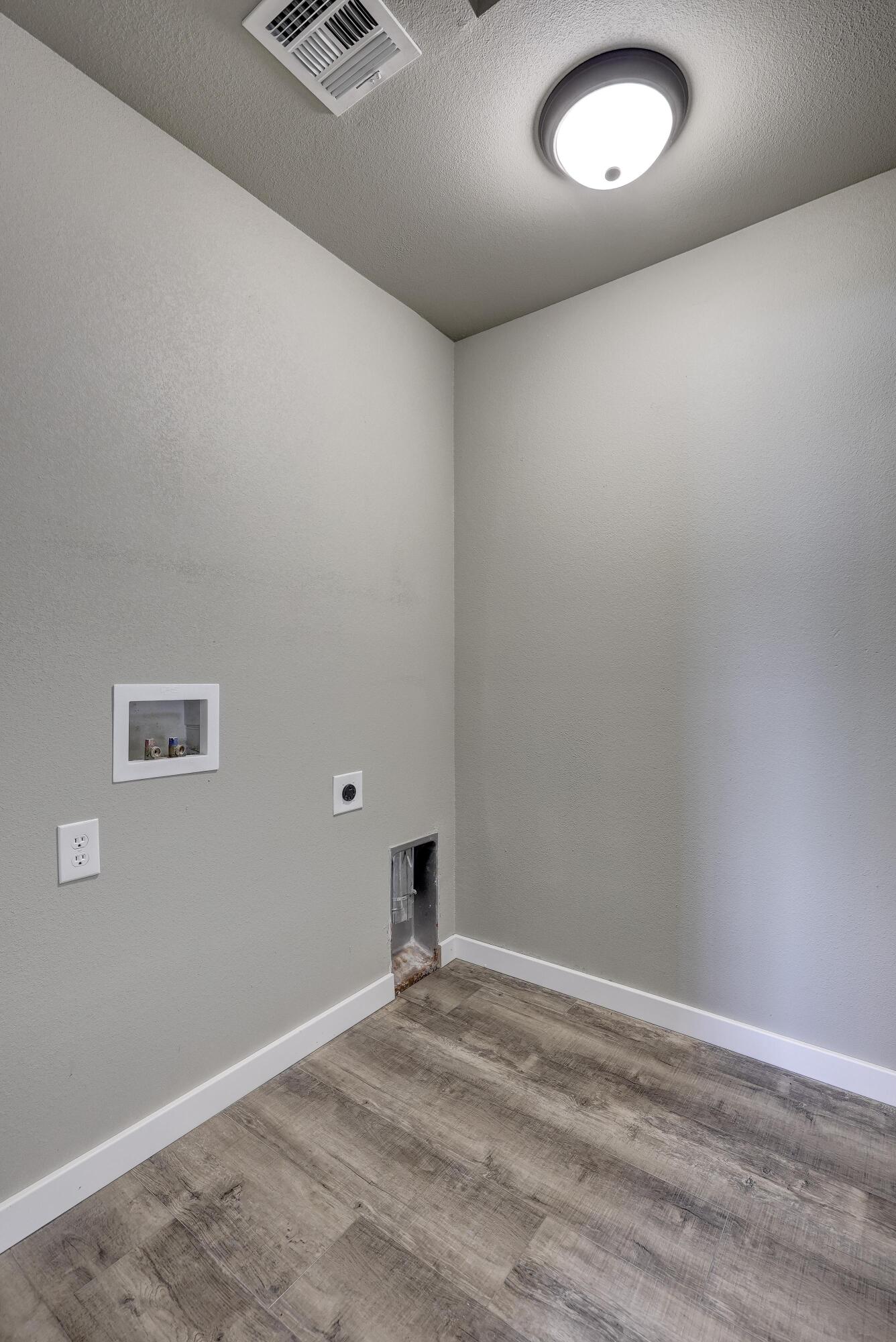 802 South Mckinley Avenue Property Photo 17