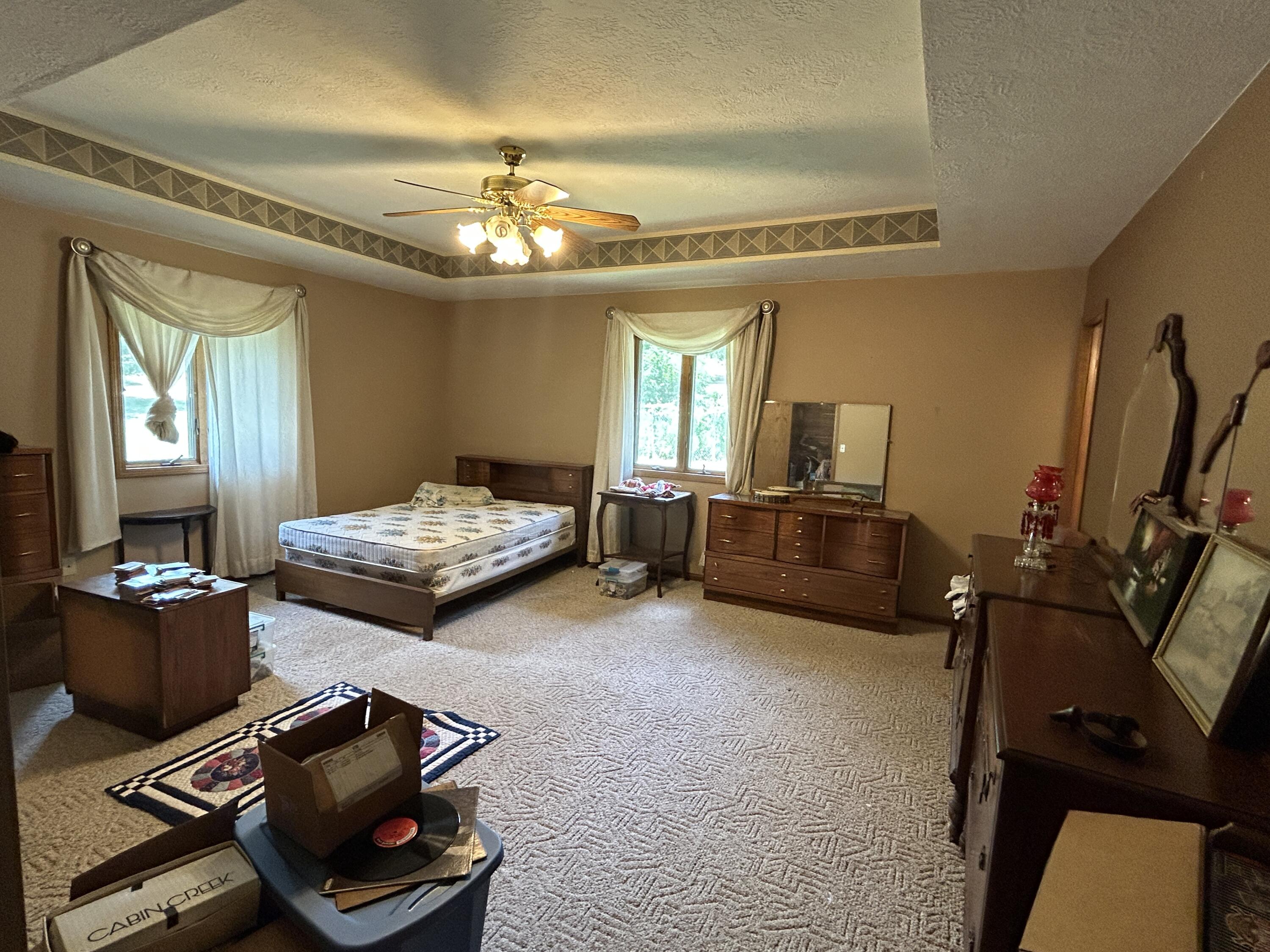 602 Curry Avenue Property Photo 3