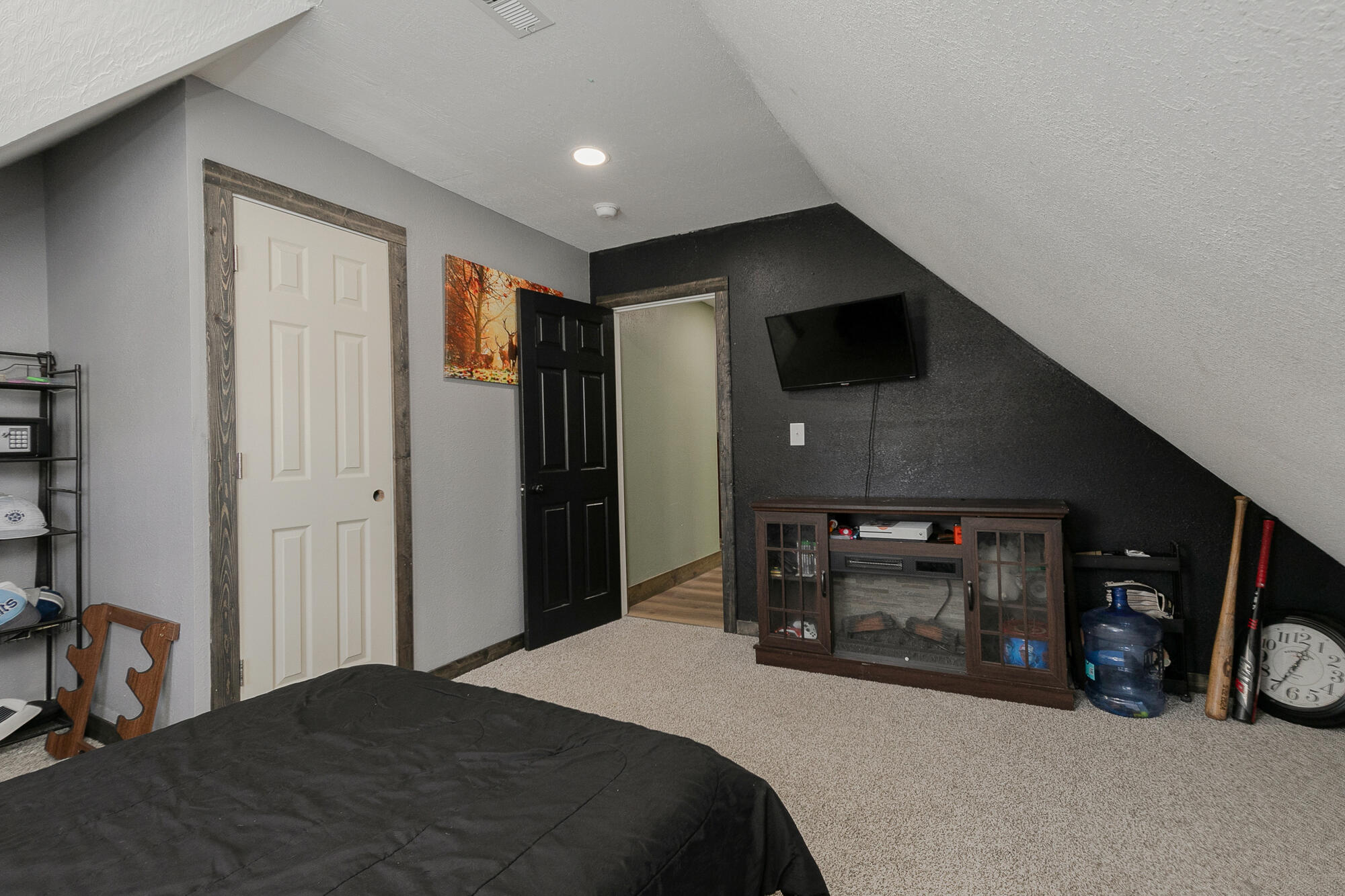 418 Wells Street Property Photo 37