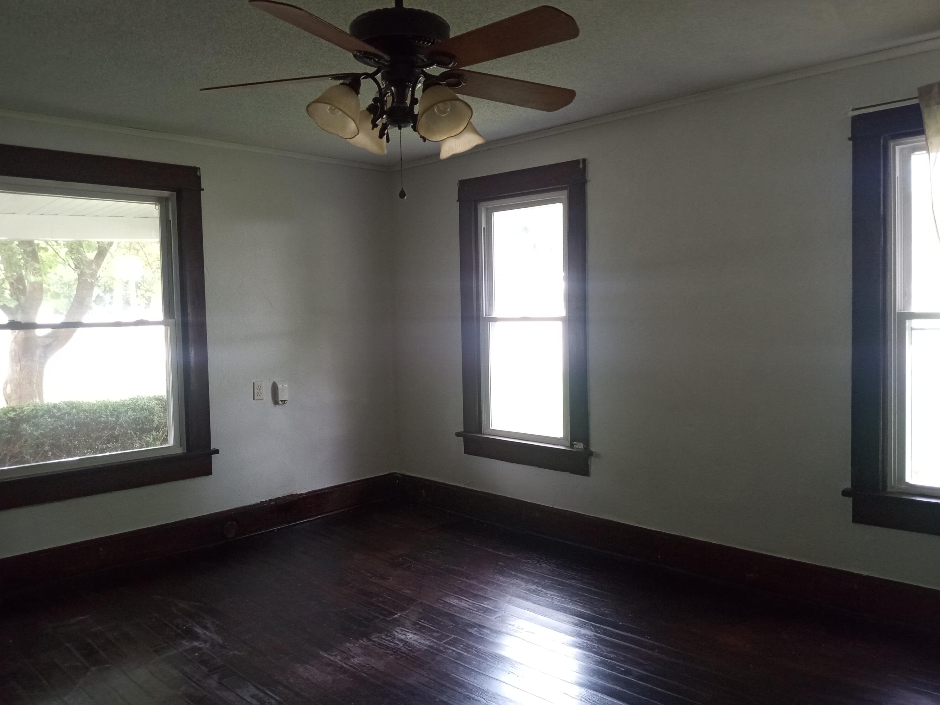 402 South Maple Street Property Photo 43