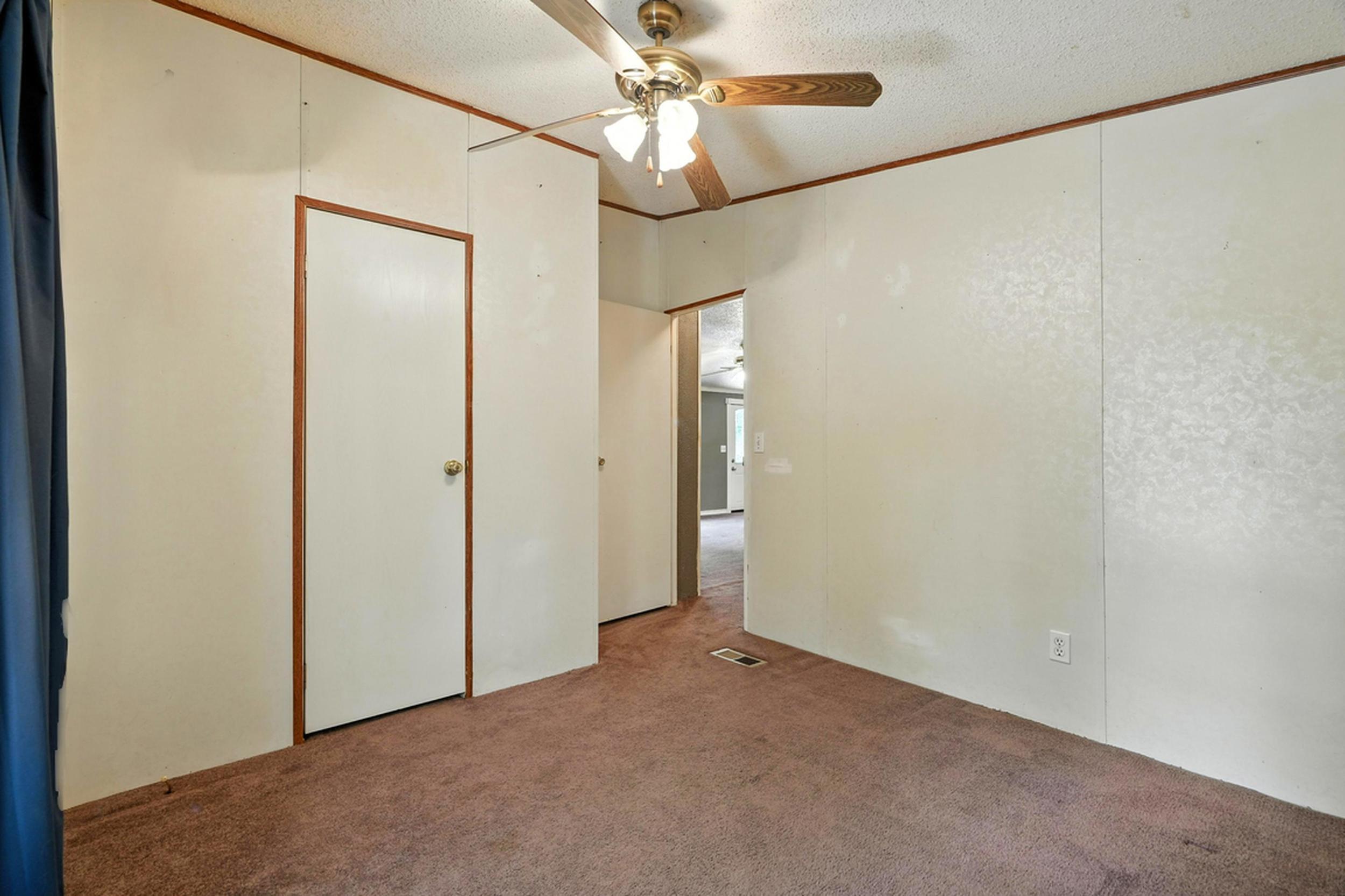 5020 Greenwood Drive Drive Property Photo 12