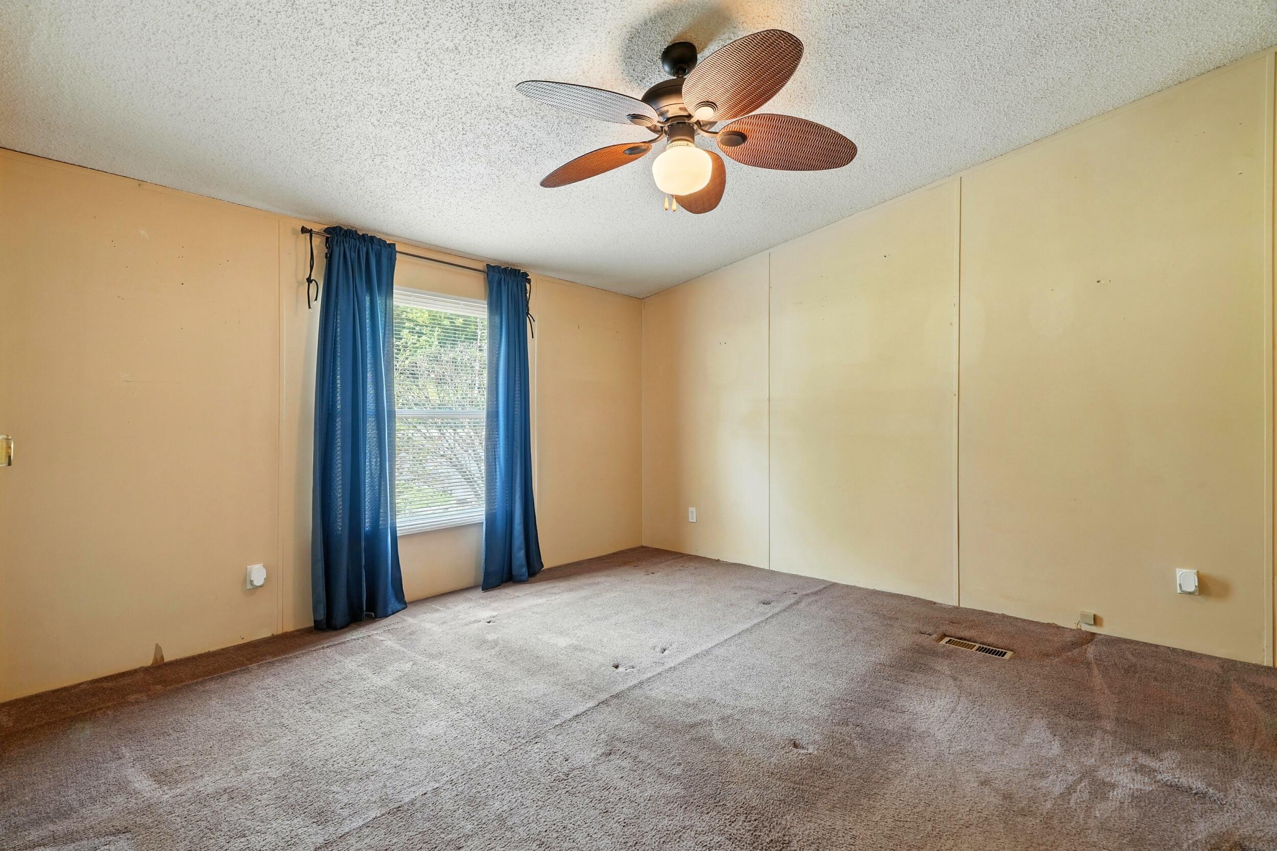 5020 Greenwood Drive Drive Property Photo 16