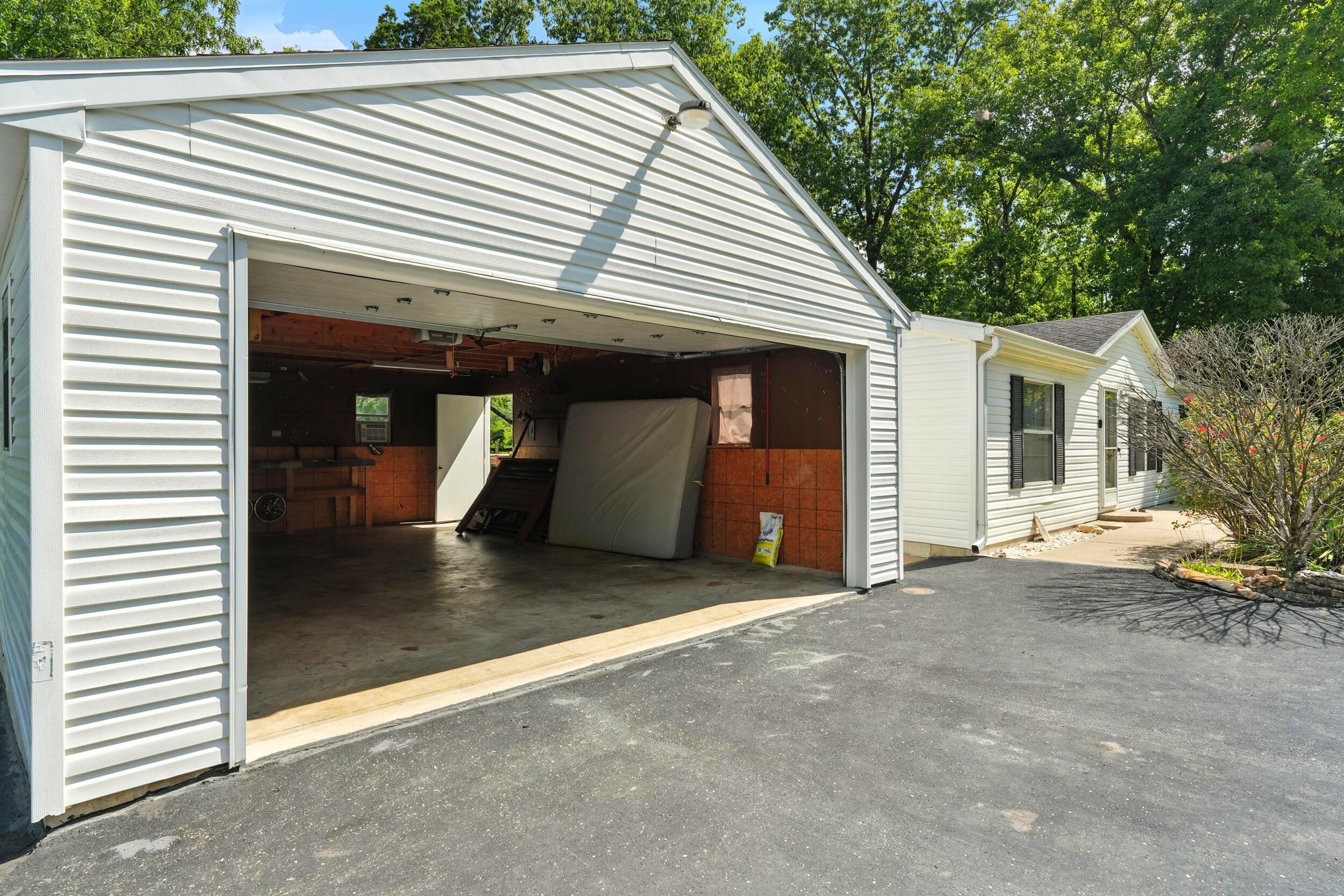 5020 Greenwood Drive Drive Property Photo 23