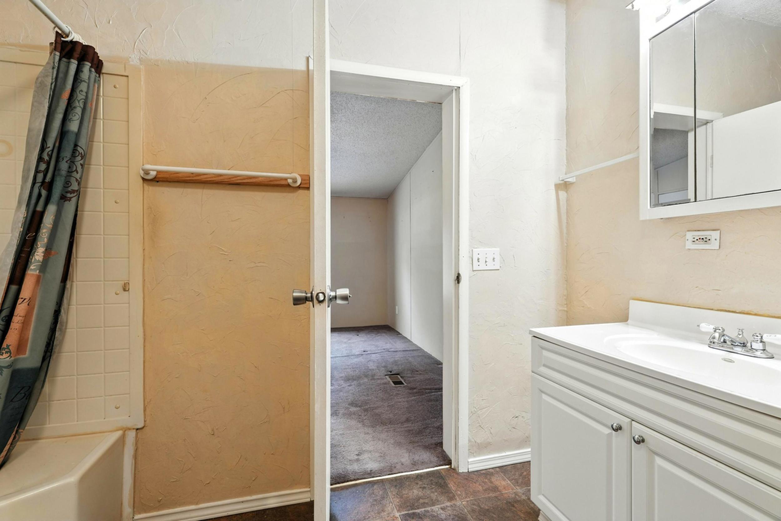 5020 Greenwood Drive Drive Property Photo 29