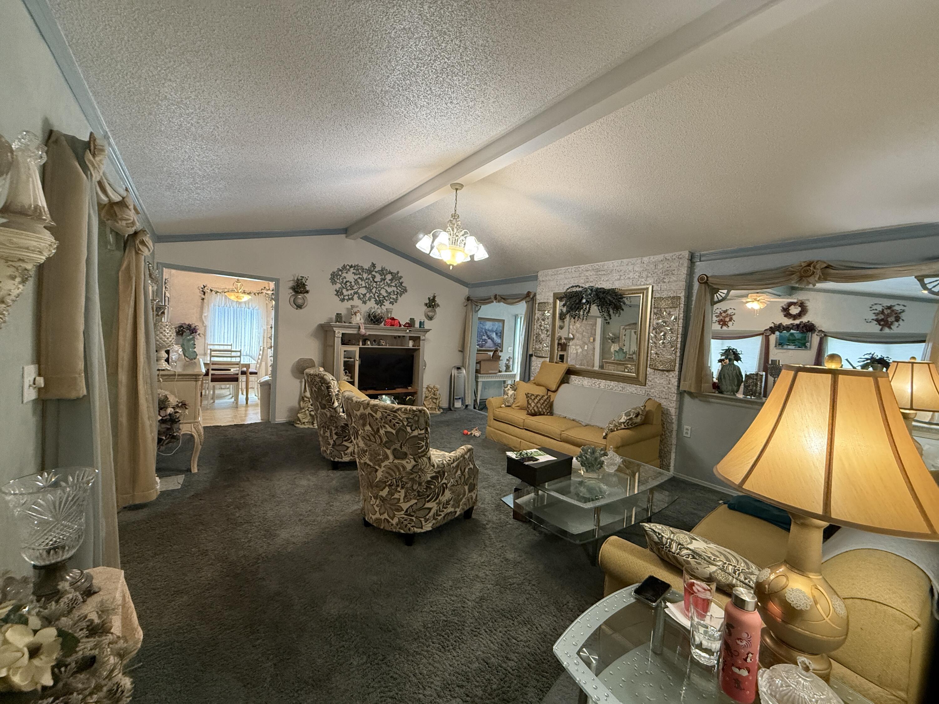 939 East Redbud Lane Property Photo 3
