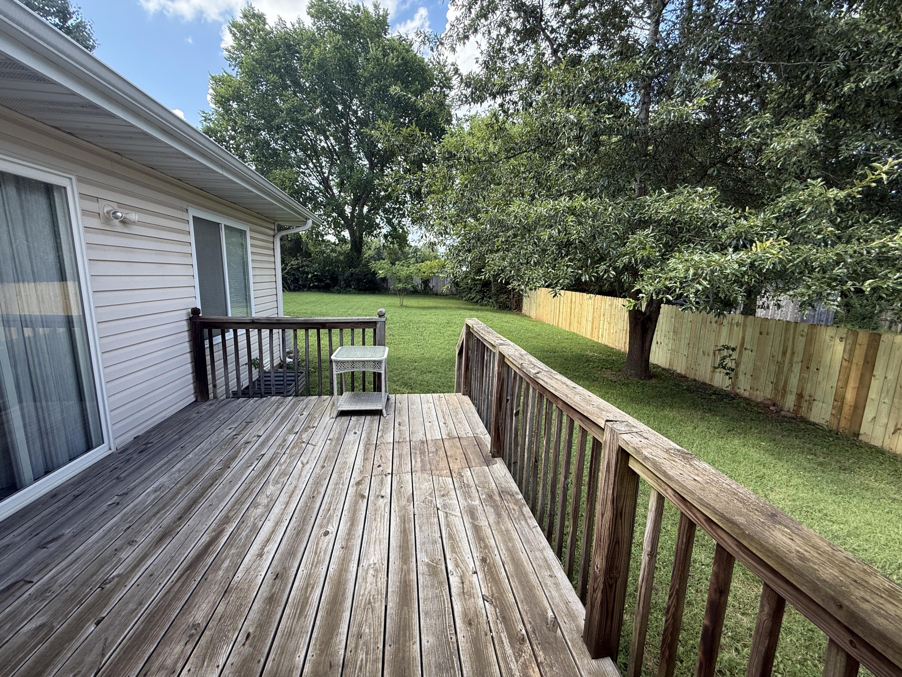 939 East Redbud Lane Property Photo 18