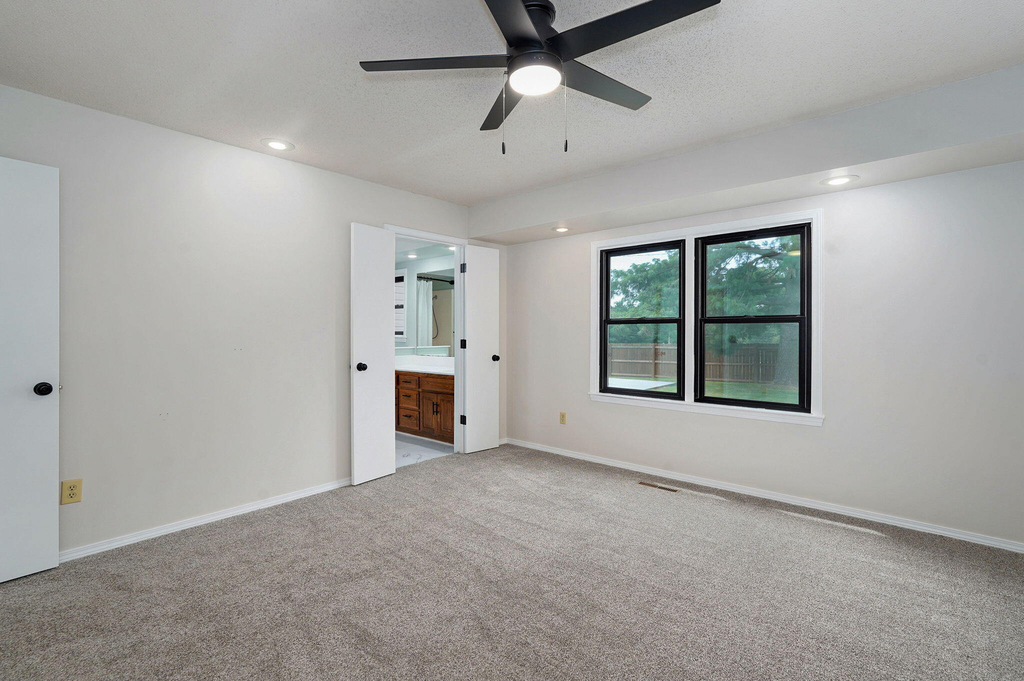 3108 West Broadmoor Street Property Photo 17