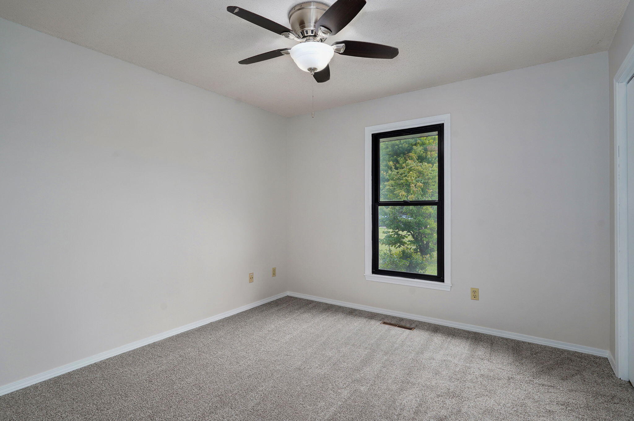 3108 West Broadmoor Street Property Photo 23