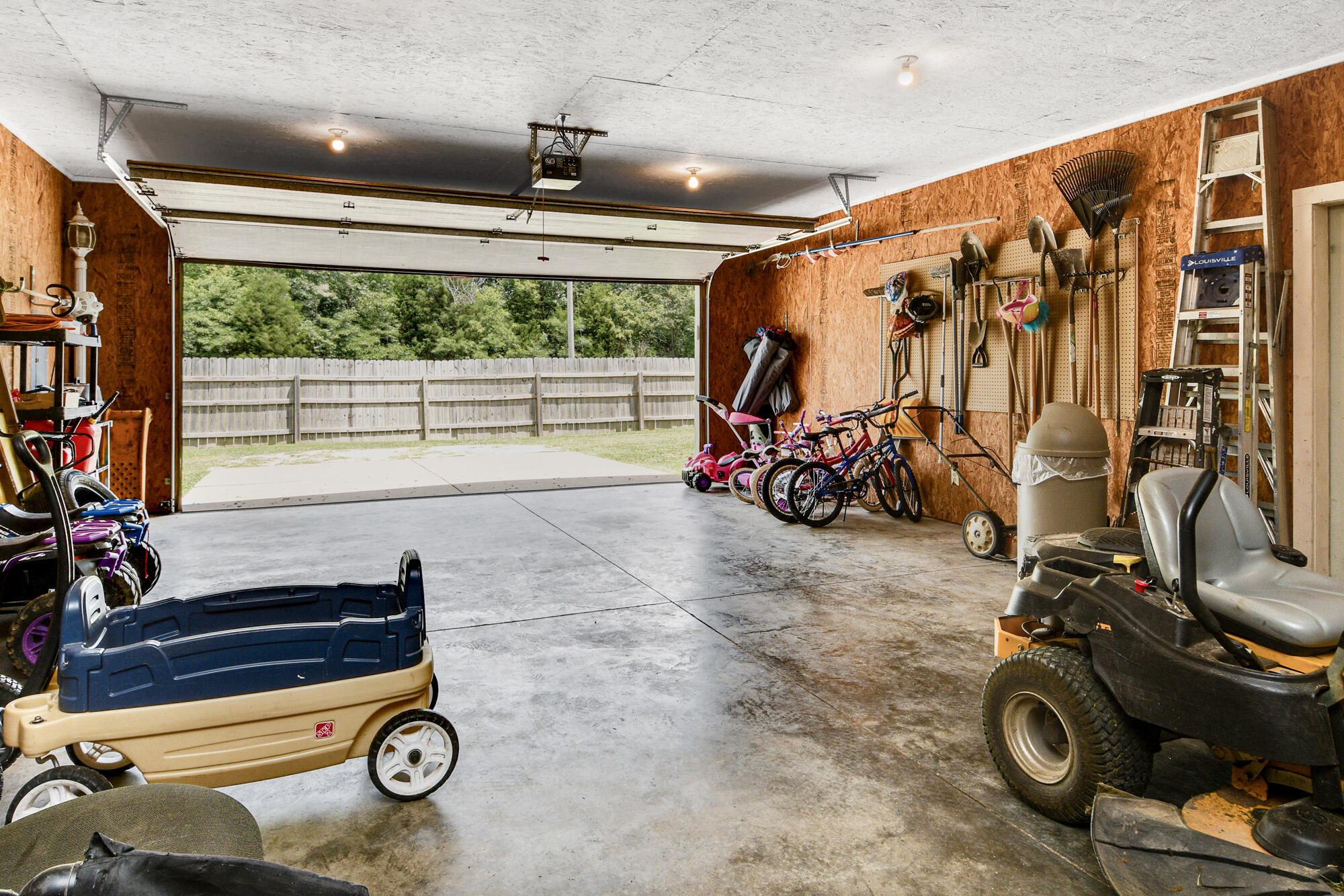1639 State Highway P Property Photo 34