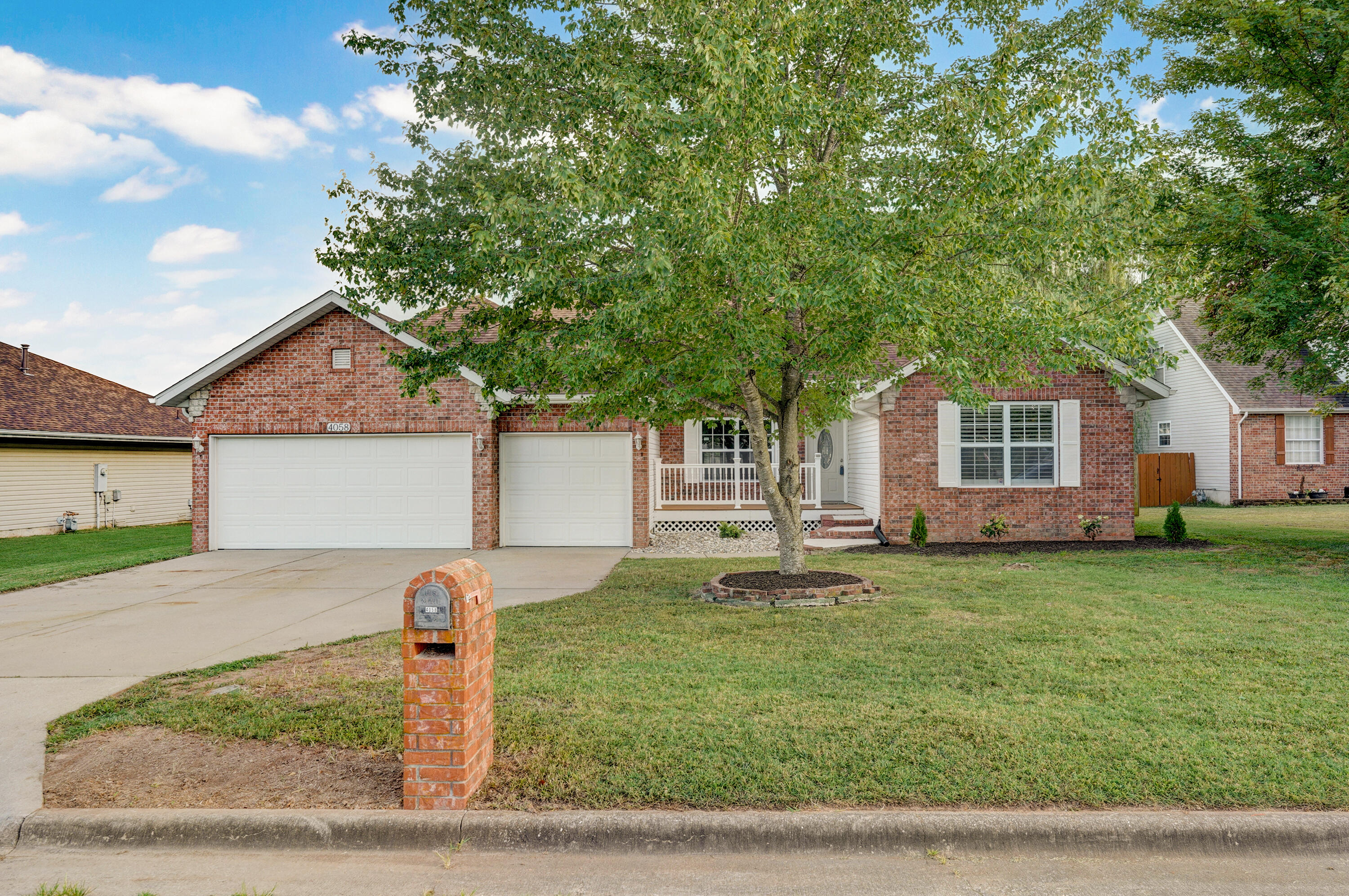 4058 West Monterry Court Property Photo 1