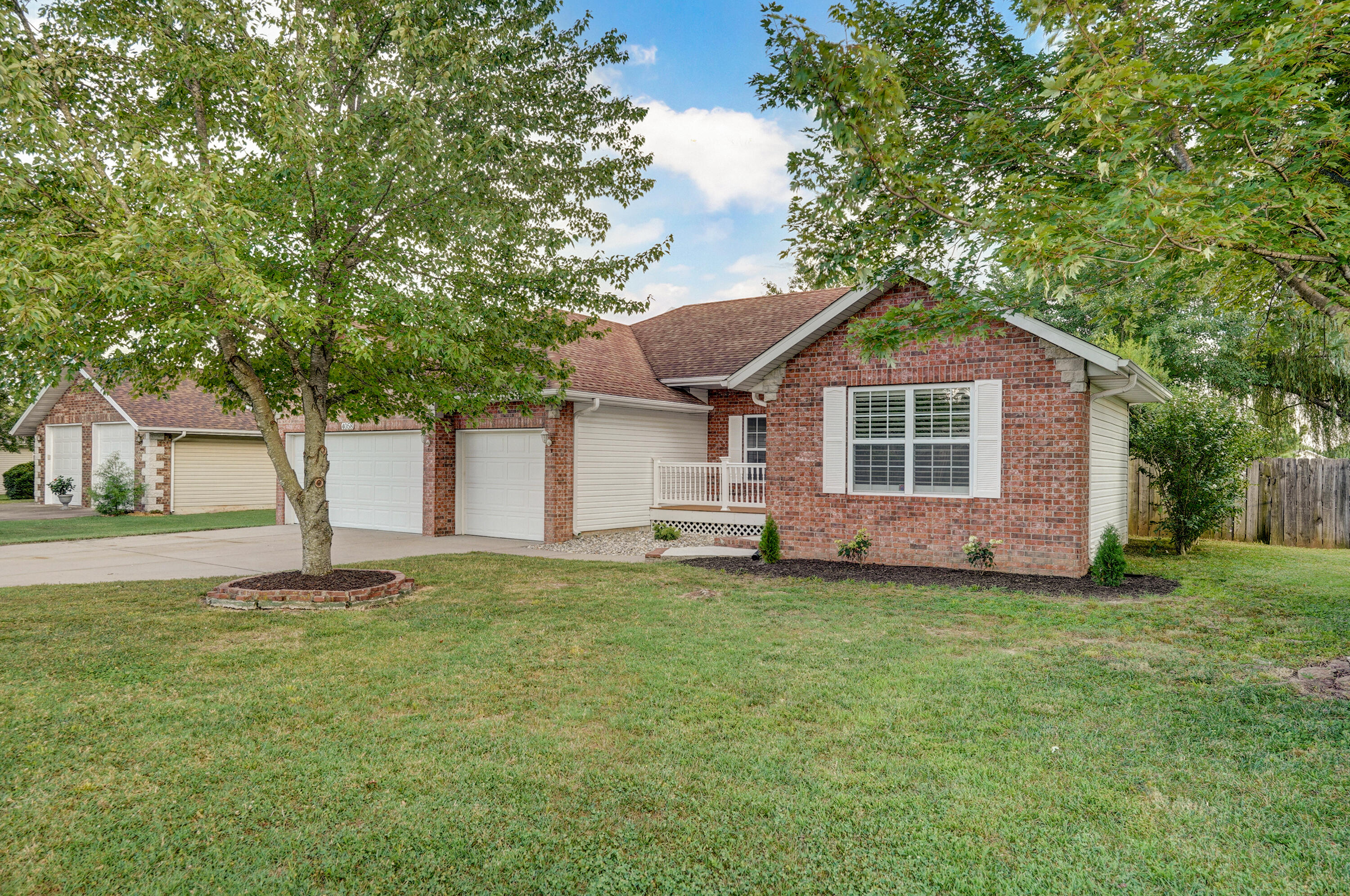 4058 West Monterry Court Property Photo 2