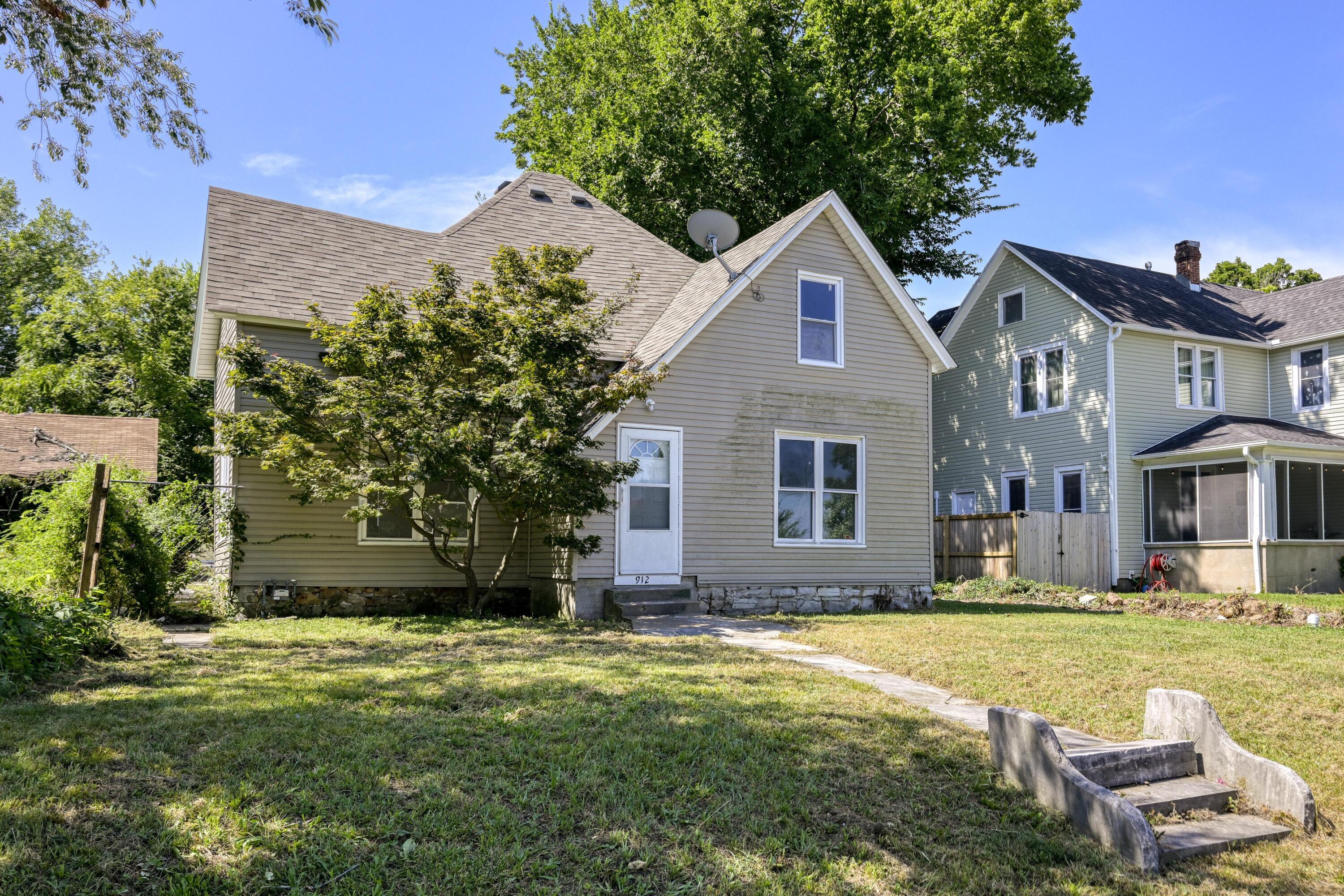 912 Olive Street Property Photo 1