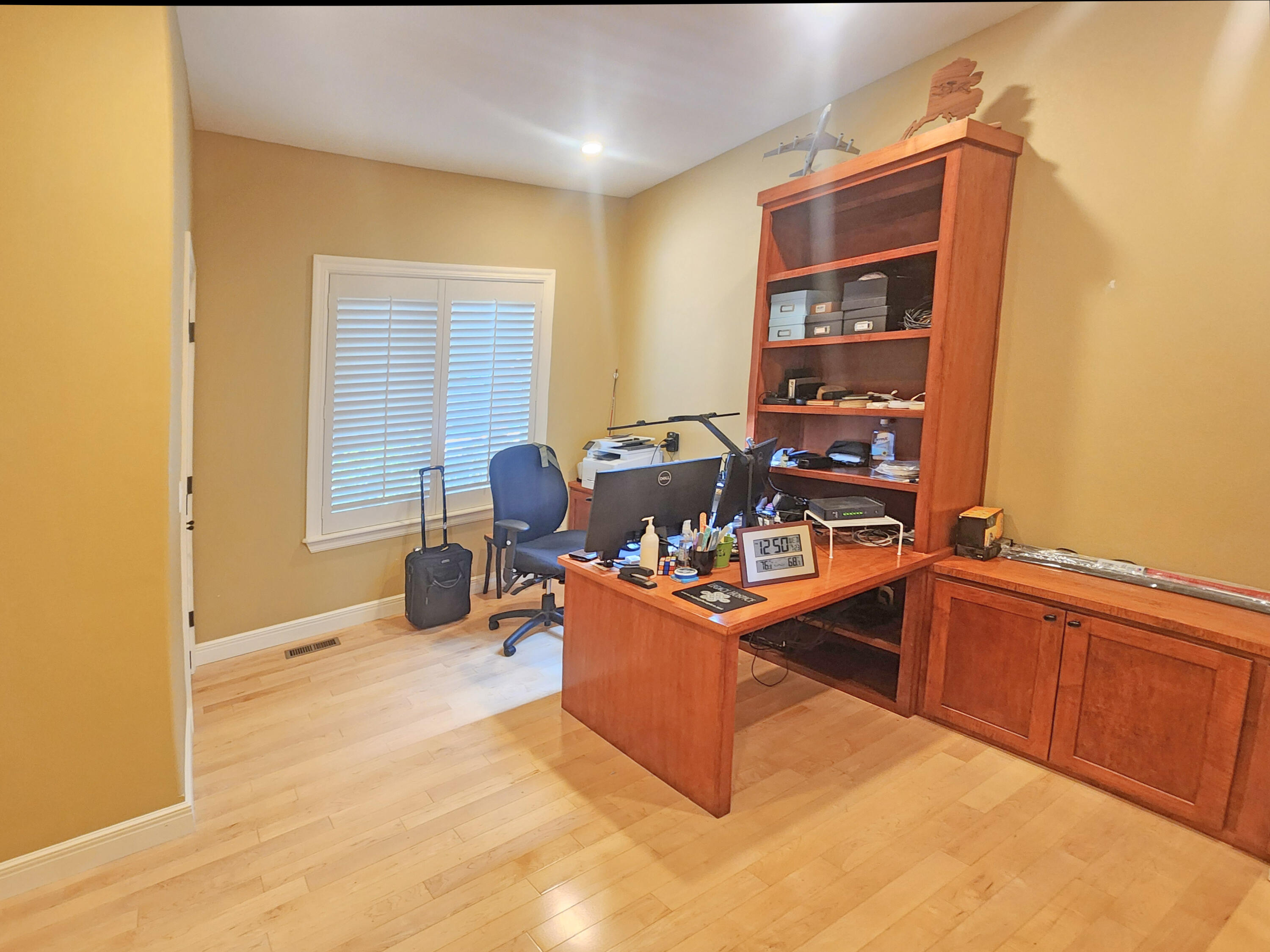 233 Sidehill Drive Property Photo 17