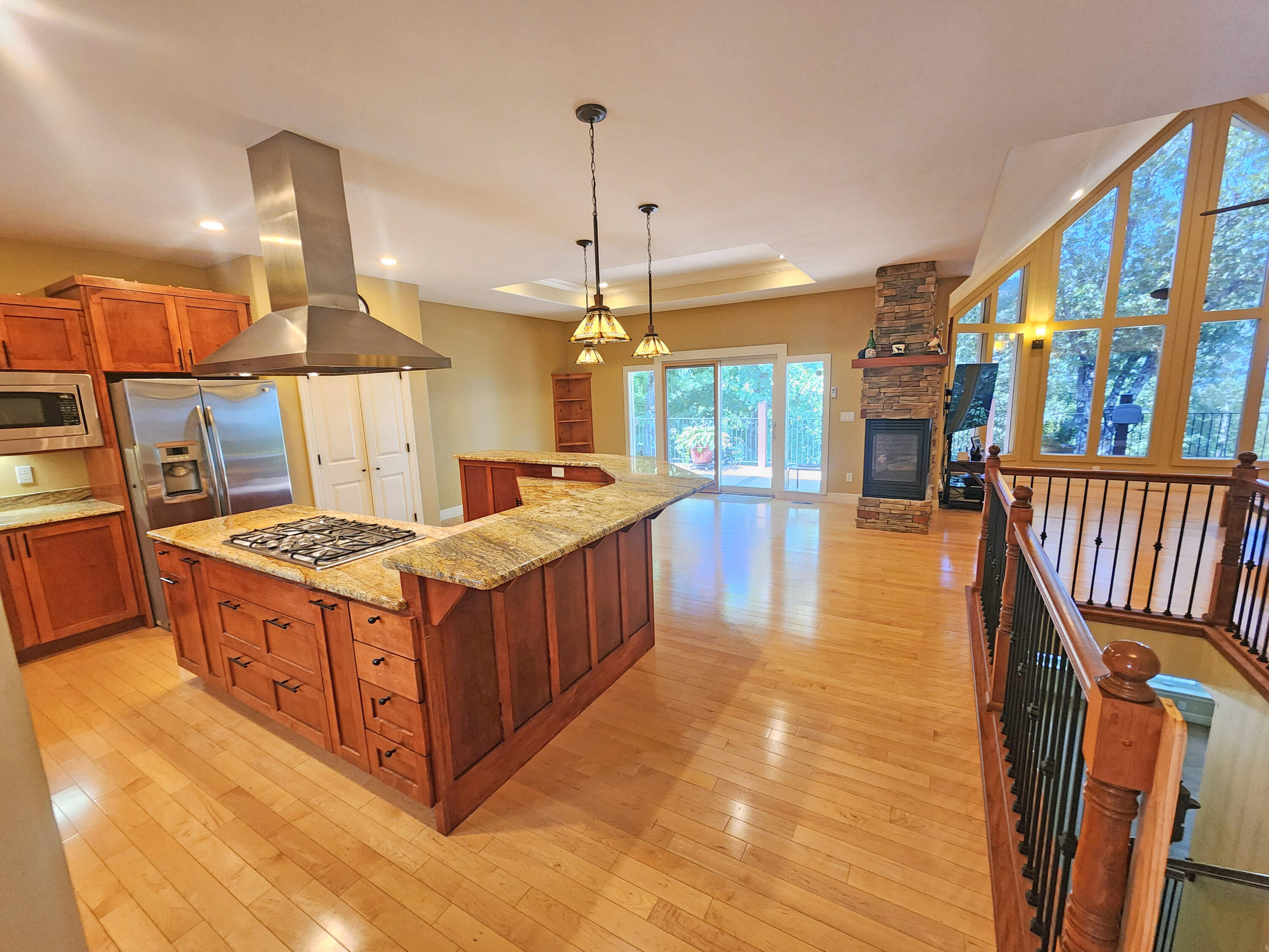 233 Sidehill Drive Property Photo 24