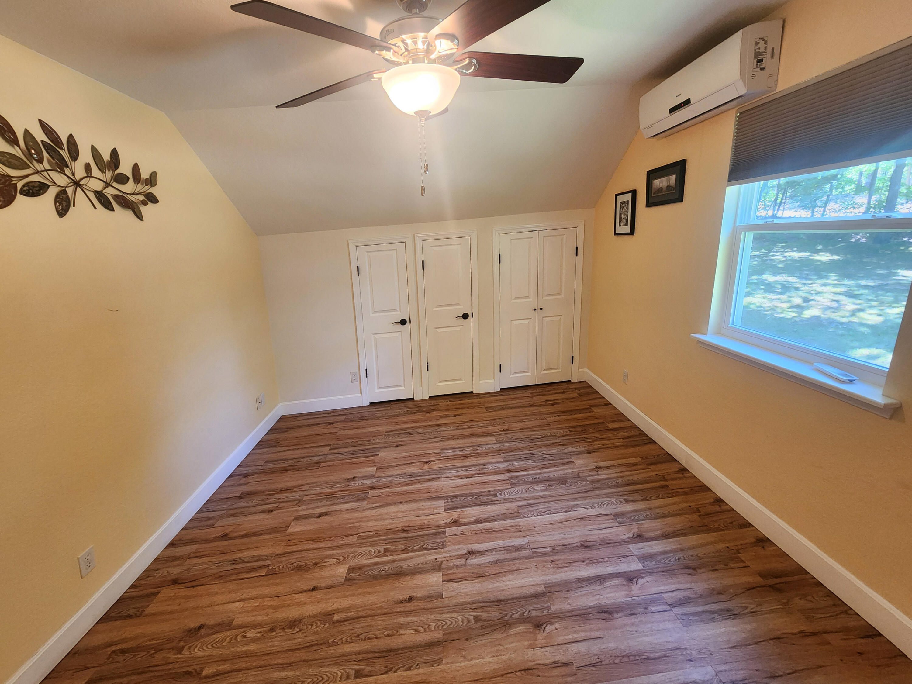 233 Sidehill Drive Property Photo 63