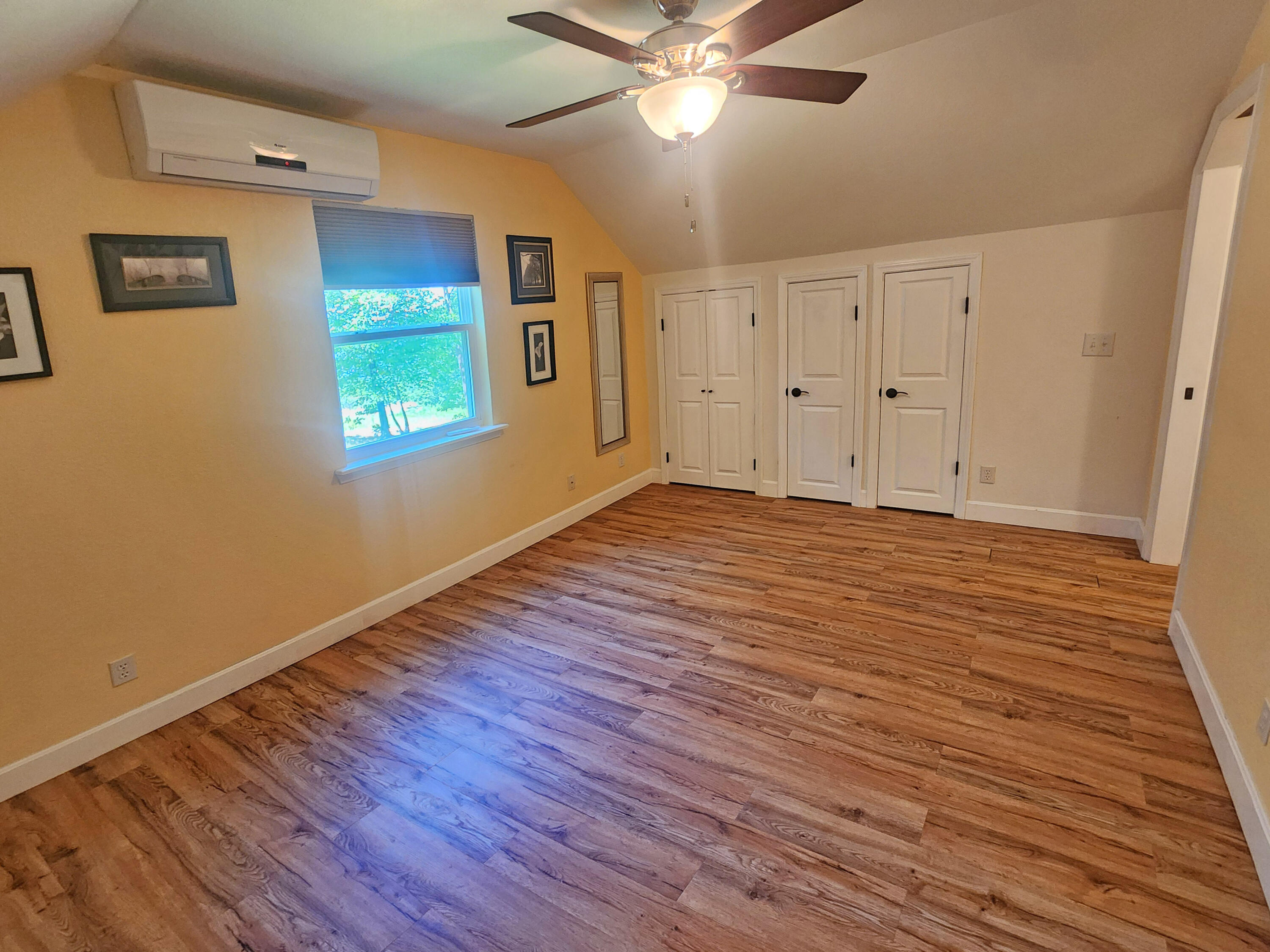 233 Sidehill Drive Property Photo 64