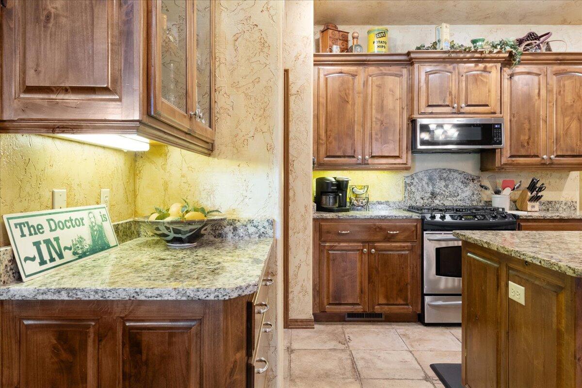 823 East Donegal Circle Property Photo 15