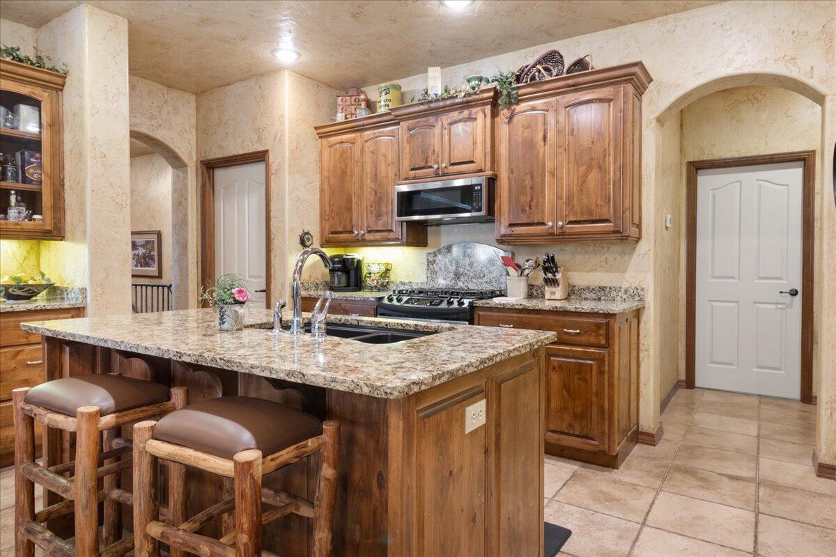 823 East Donegal Circle Property Photo 17
