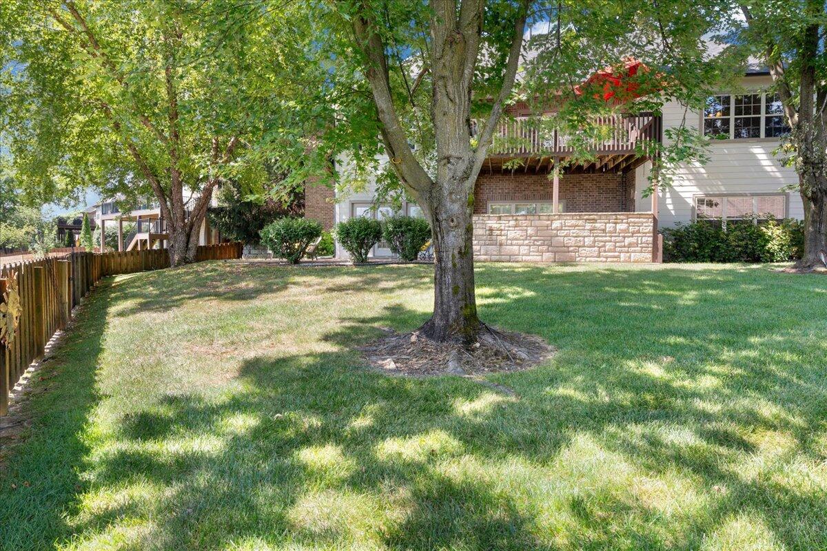 823 East Donegal Circle Property Photo 54