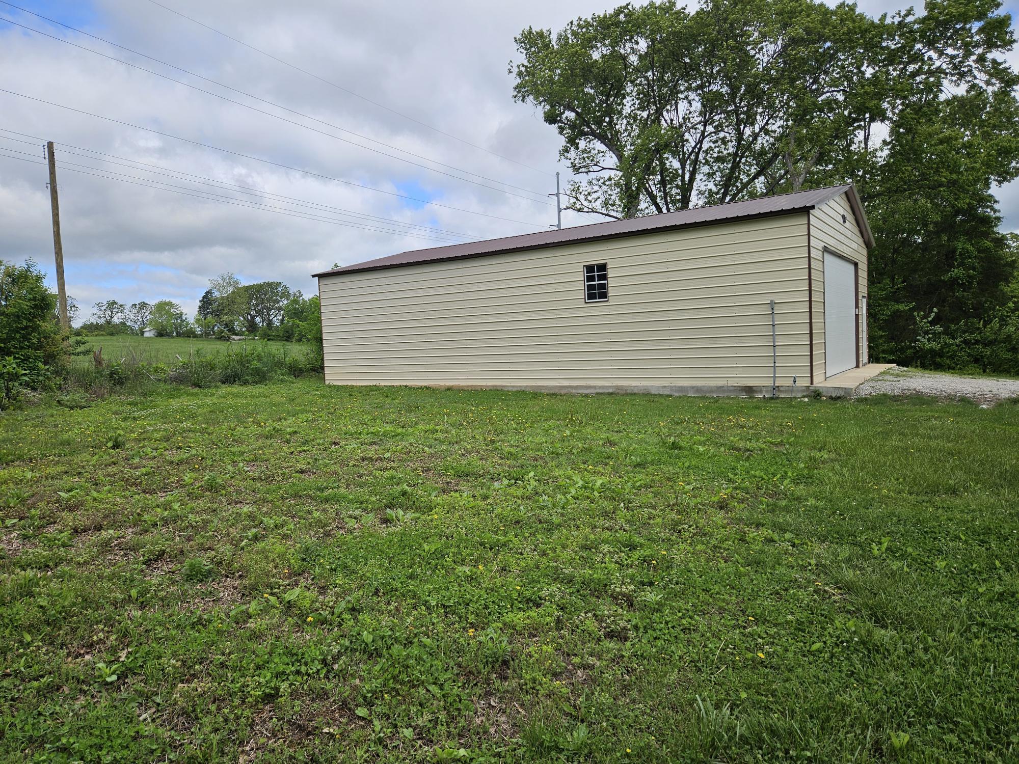 1100 County Road 8270 Property Photo 16