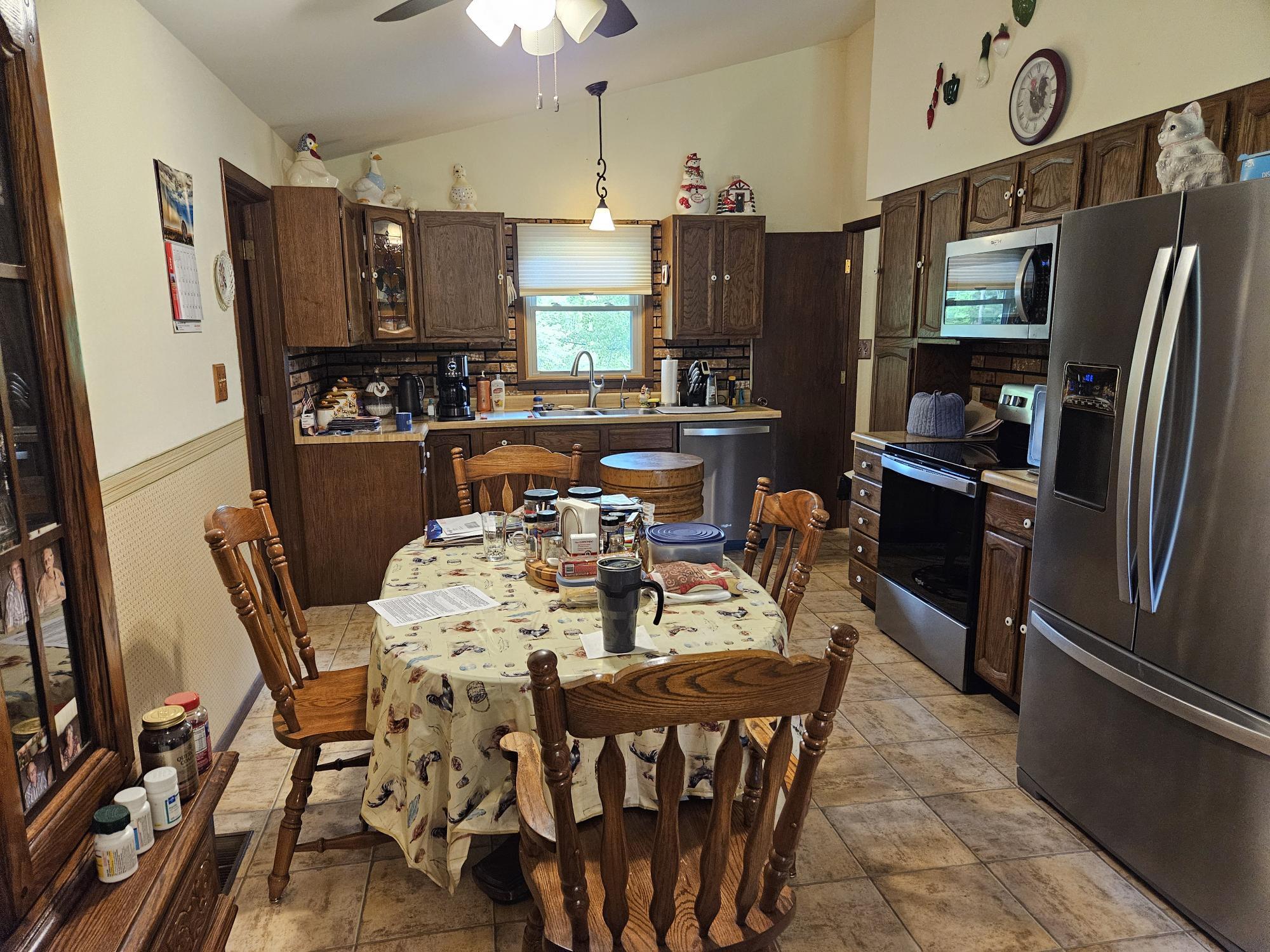 1100 County Road 8270 Property Photo 25