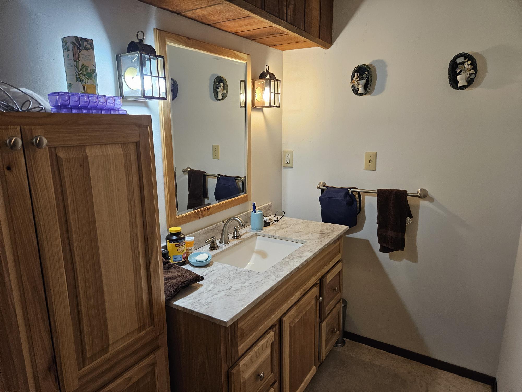 1100 County Road 8270 Property Photo 37