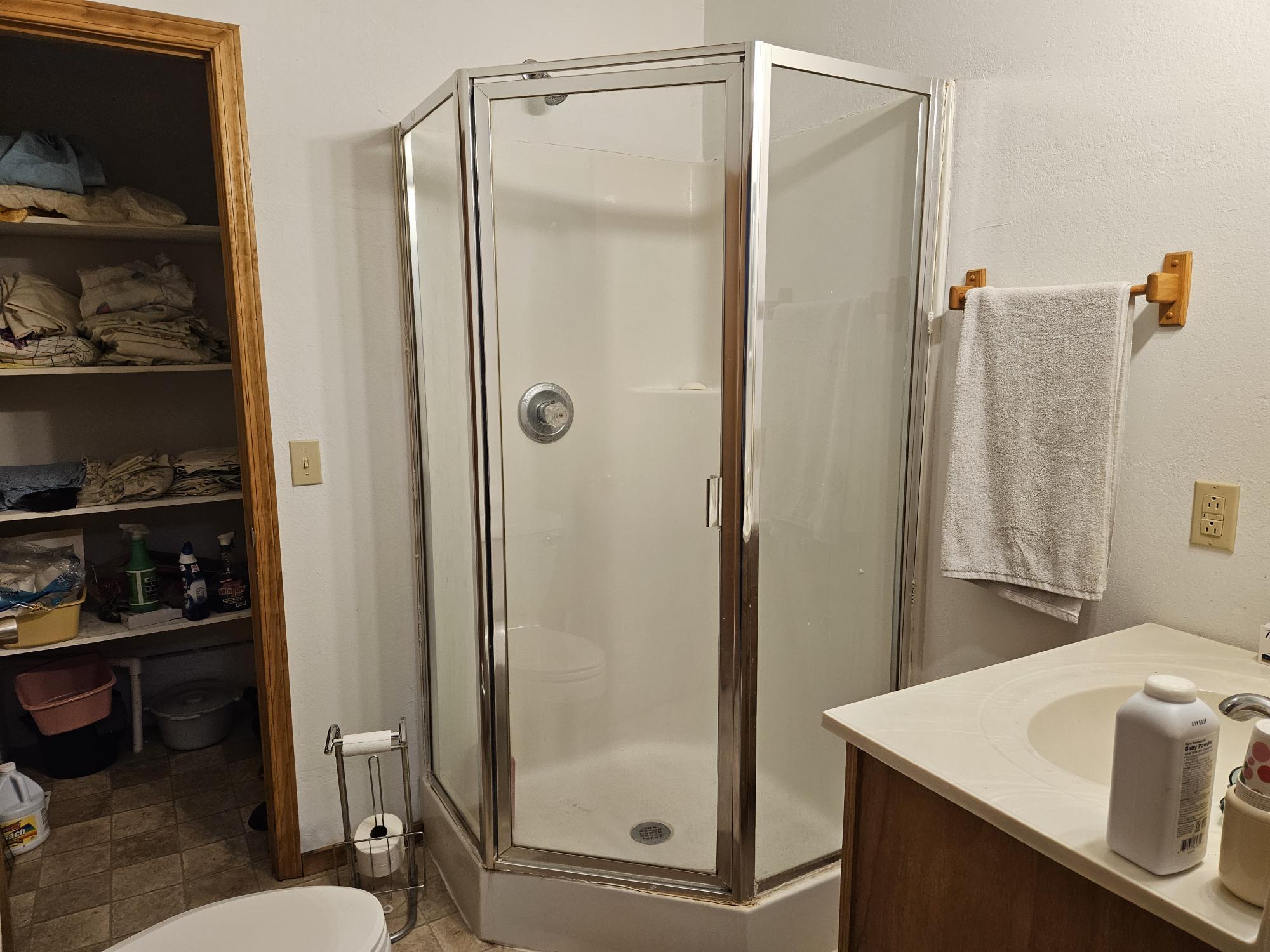1100 County Road 8270 Property Photo 59