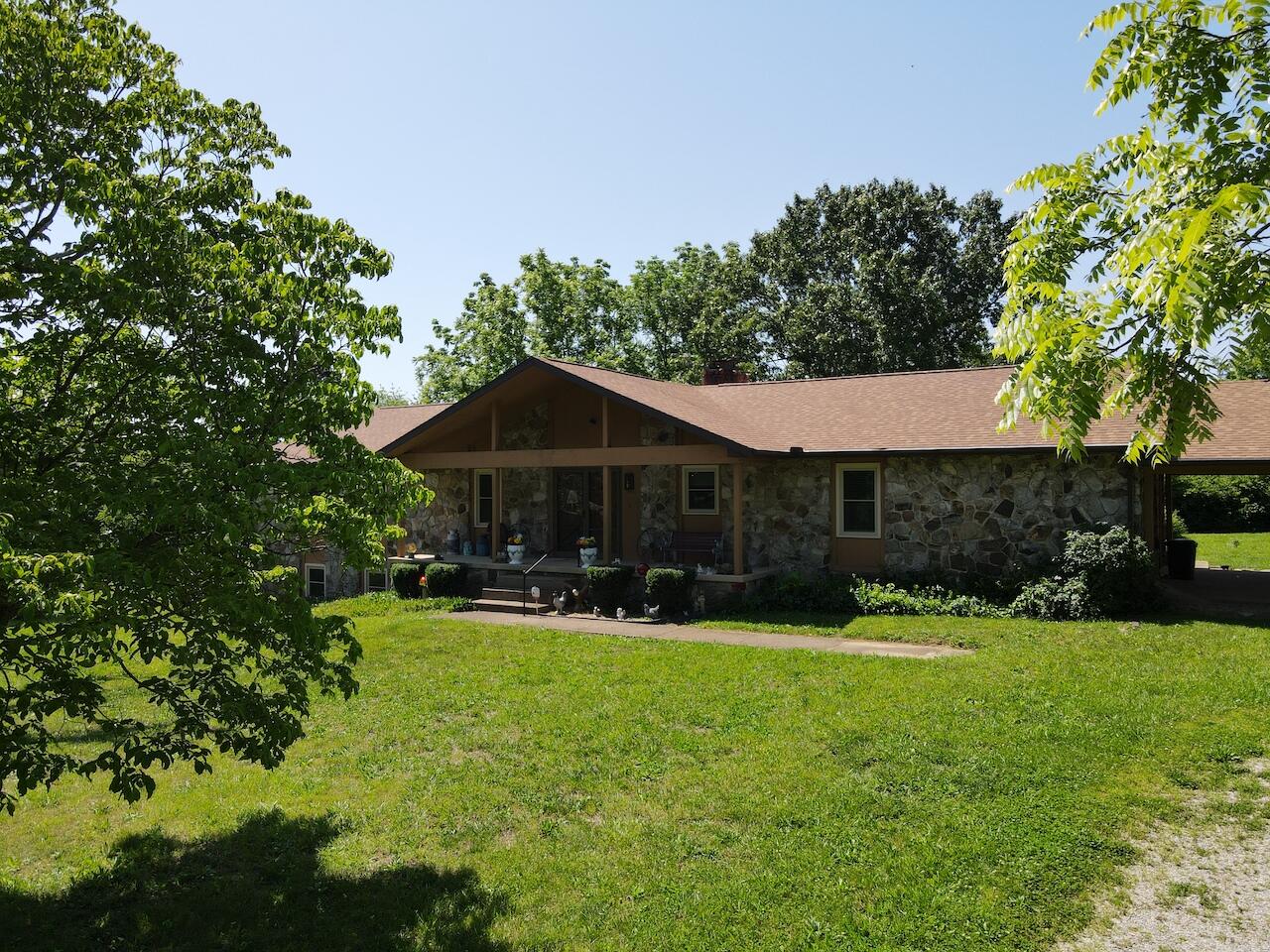 1100 County Road 8270 Property Photo 68