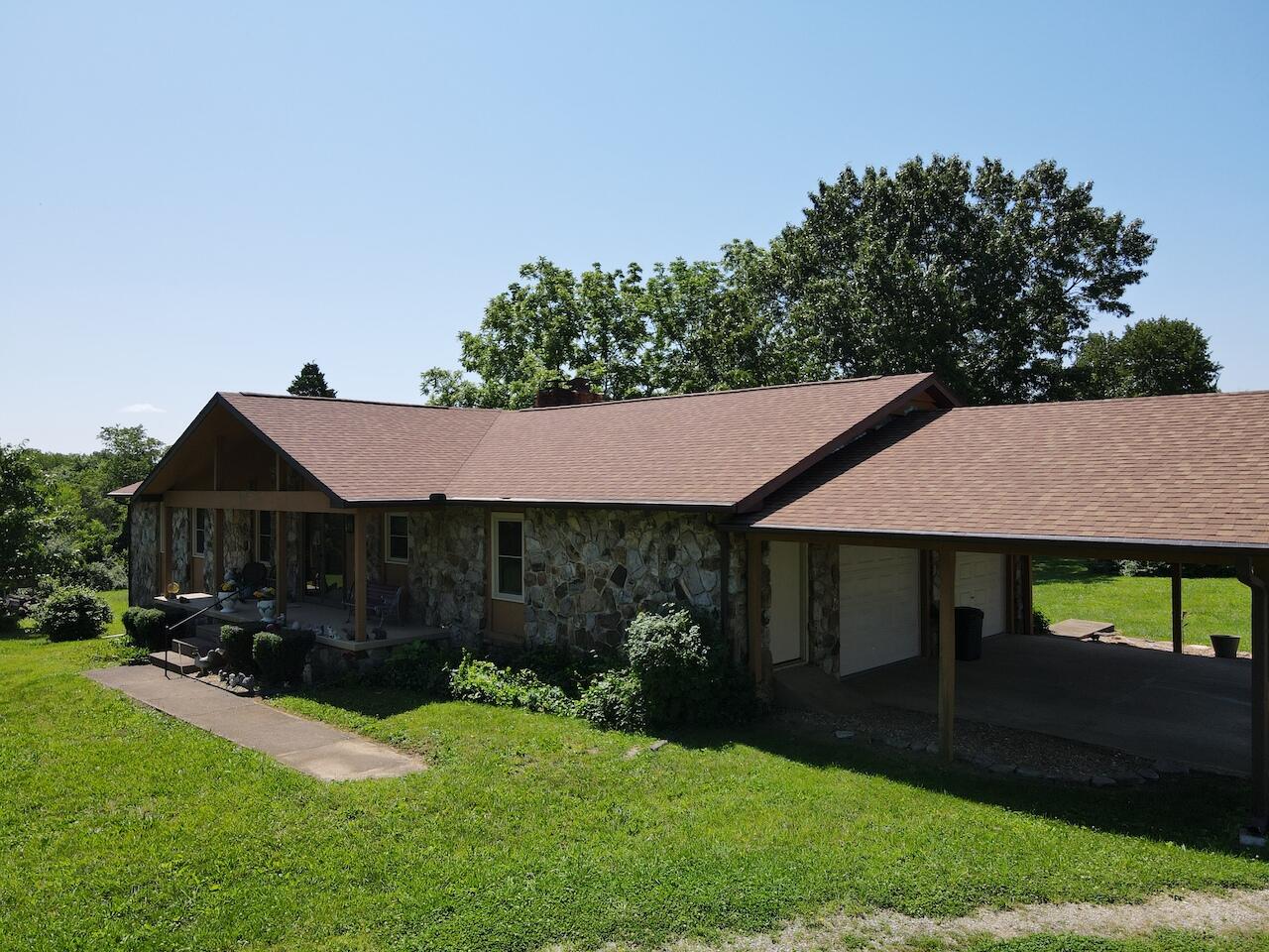 1100 County Road 8270 Property Photo 69